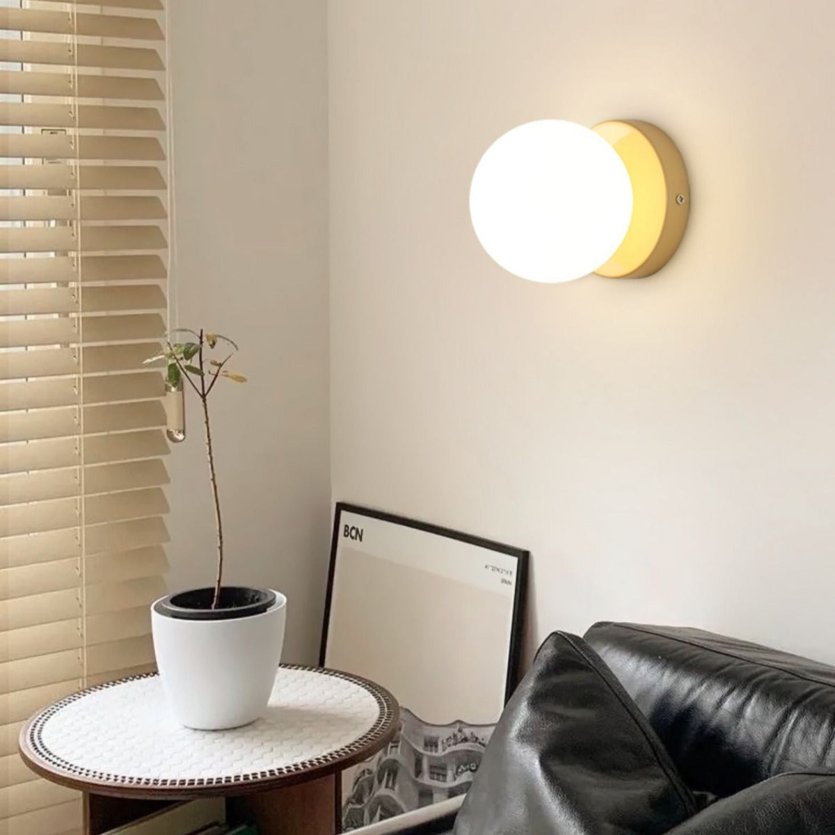 Minimalist Globe Wall Light – G9 LED Compatible Lamp