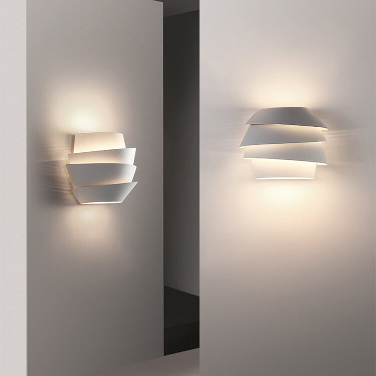 Sleek Scandinavian Wall Light – Modern Minimalist Lighting