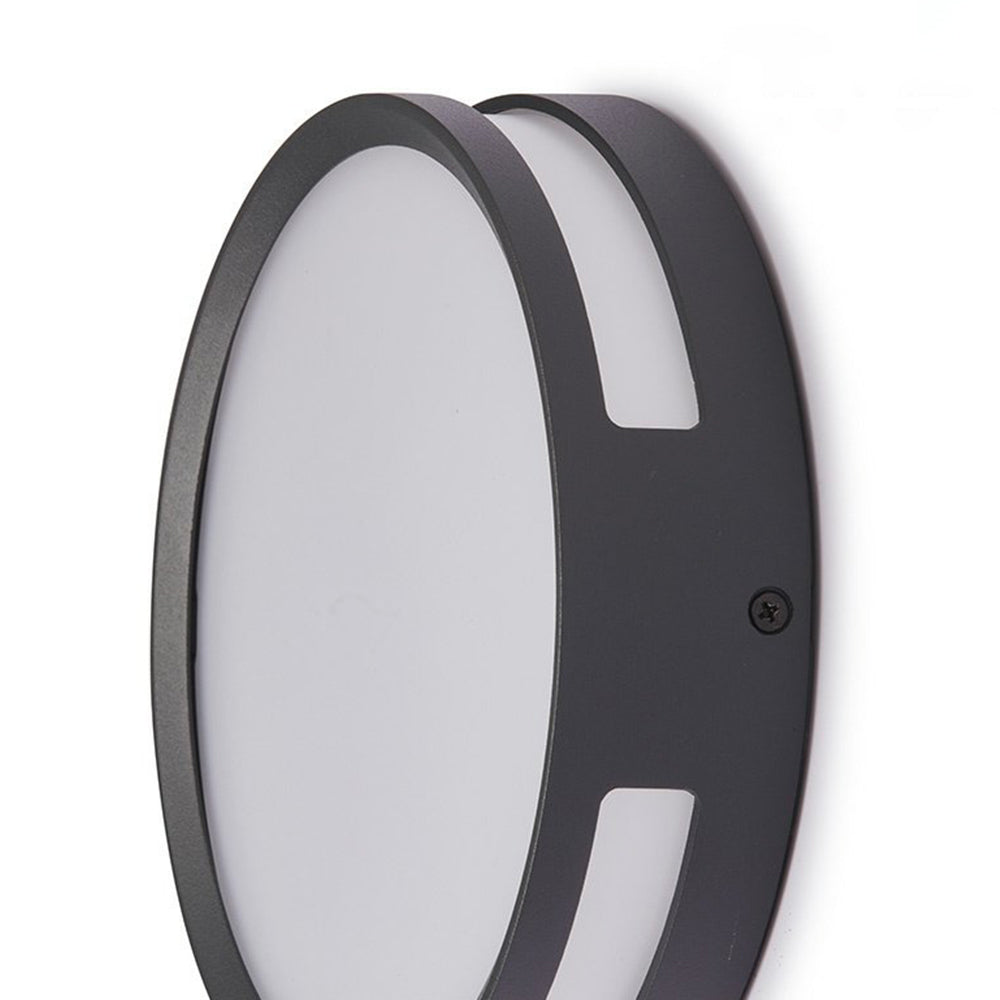 Black Metal Round Wall Light – IP65 Outdoor LED Lighting