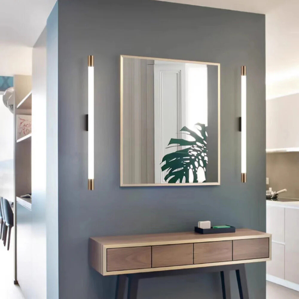 Modern Linear Vanity Wall Lamp – Metal and Acrylic LED Fixture