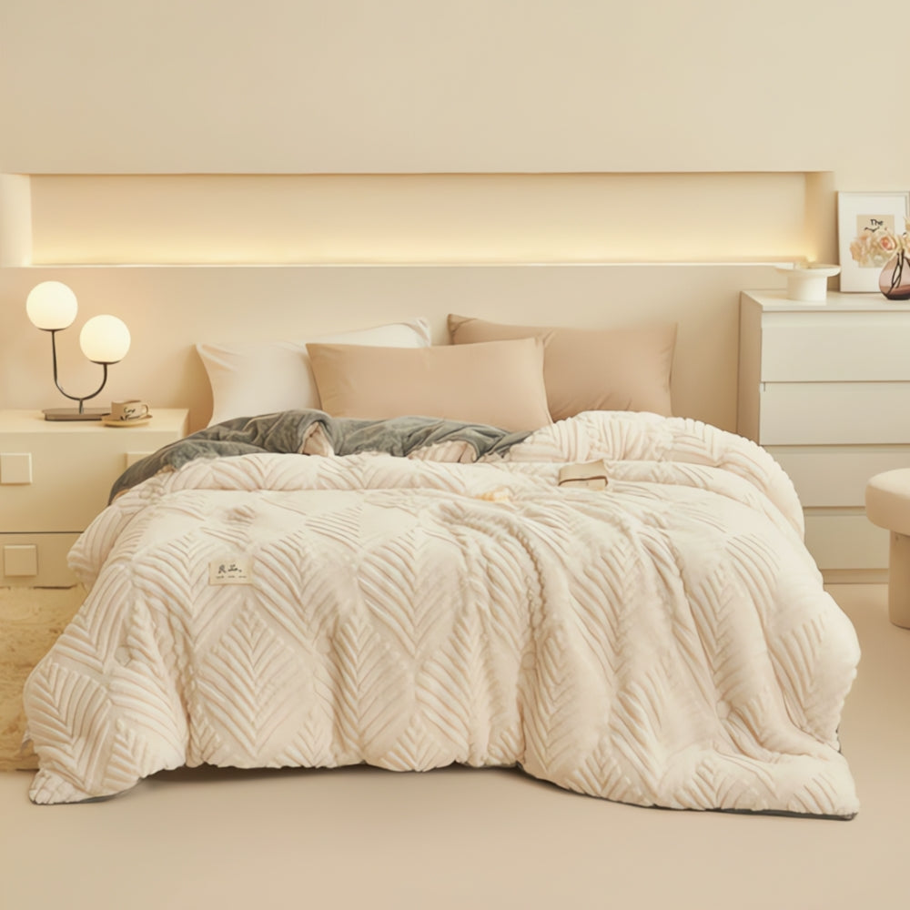 Maple Leaf Pattern Deluxe Blanket