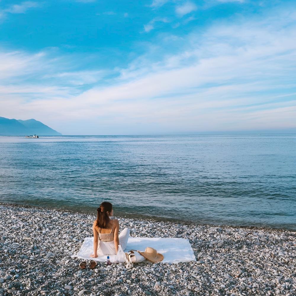 Soft & Durable Countryside Picnic Mat