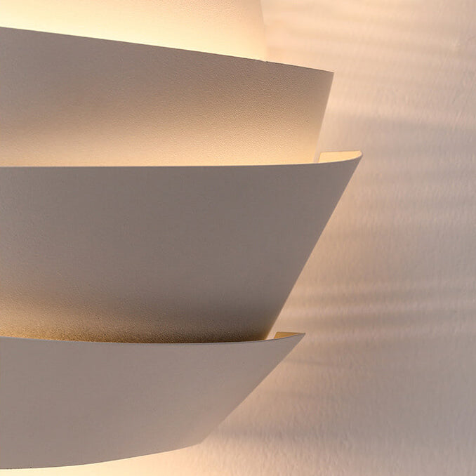 Sleek Scandinavian Wall Light – Modern Minimalist Lighting