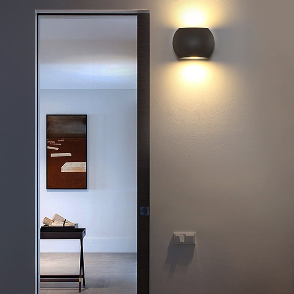 Outdoor Geometric Aluminium Wall Light – IP65 with Glass Shade