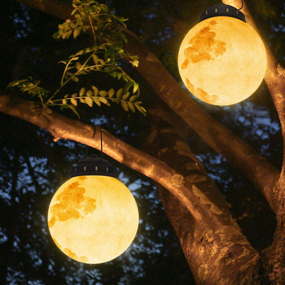 Gold Pendant Light – Moon-Inspired Shape