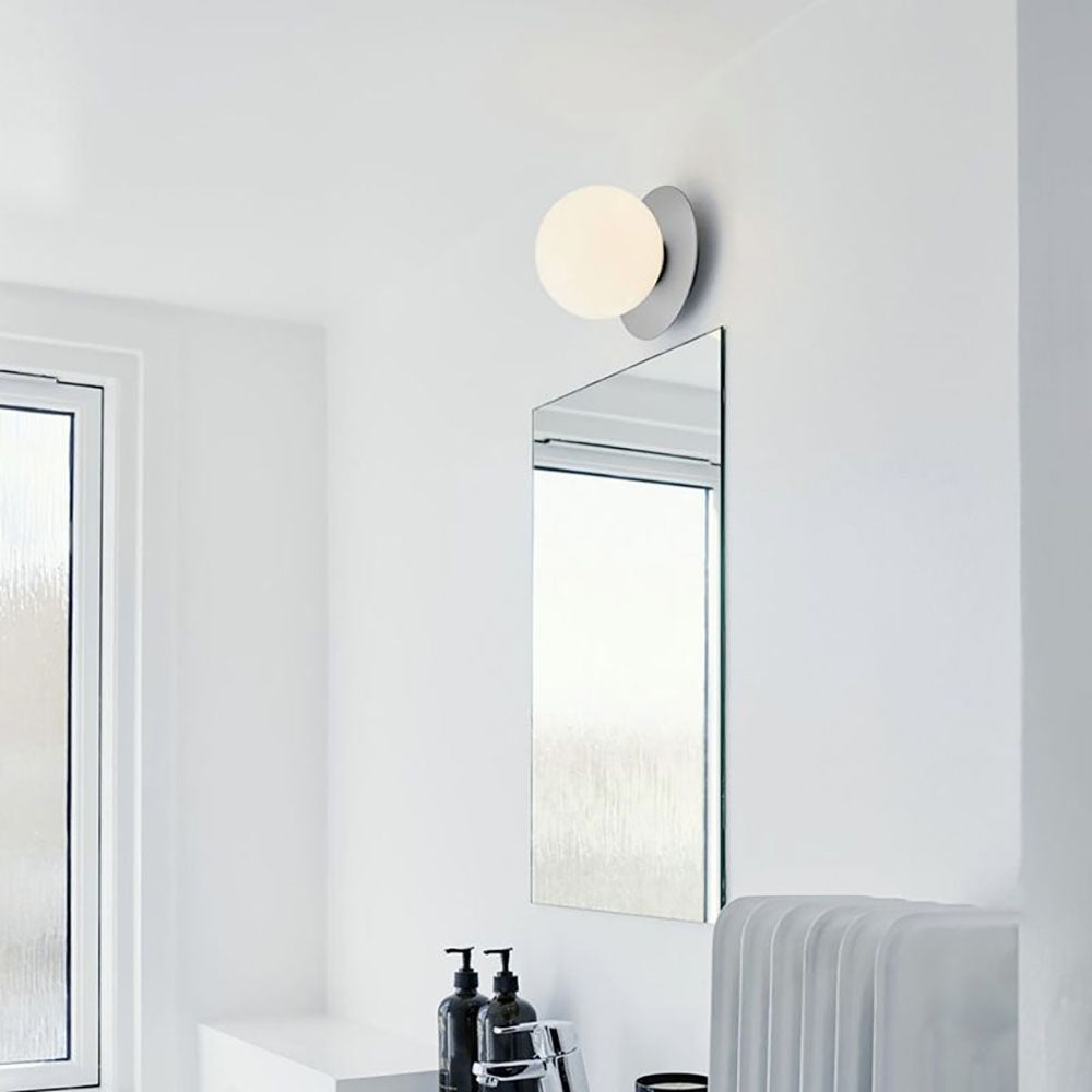 Compact Indoor Wall Lamp – Space-Saving Metal and Glass Design