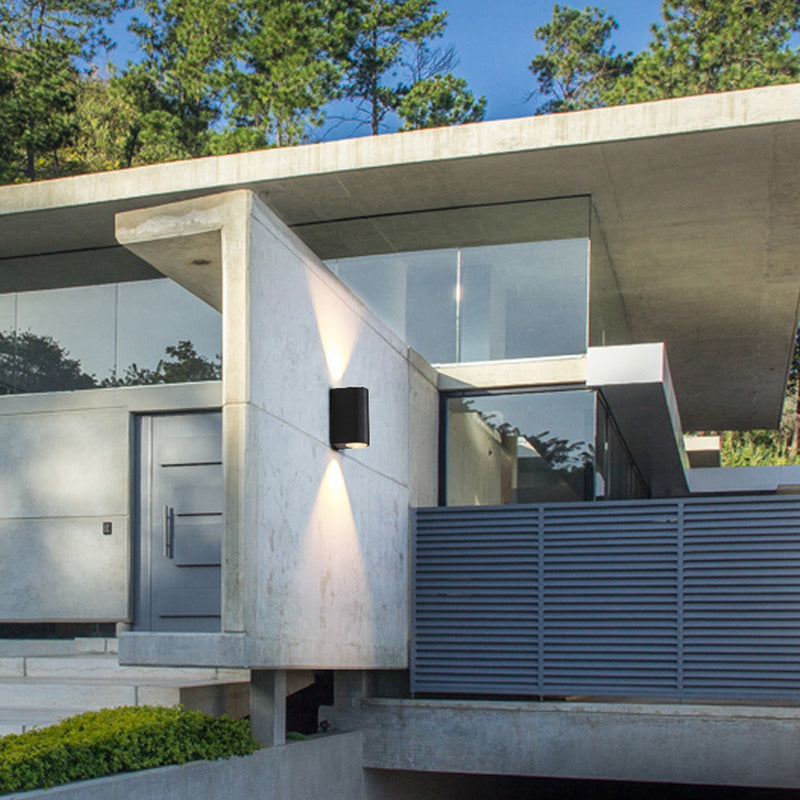 Black Minimalist Metal Outdoor Wall Light – Modern Light Fixture