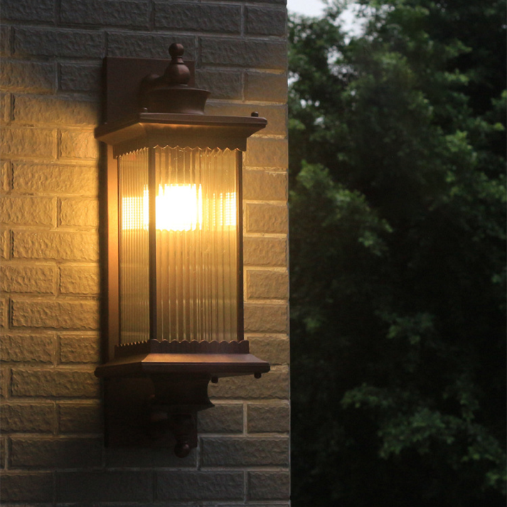 Outdoor Wall Lamp with Rectangular Retro Housing
