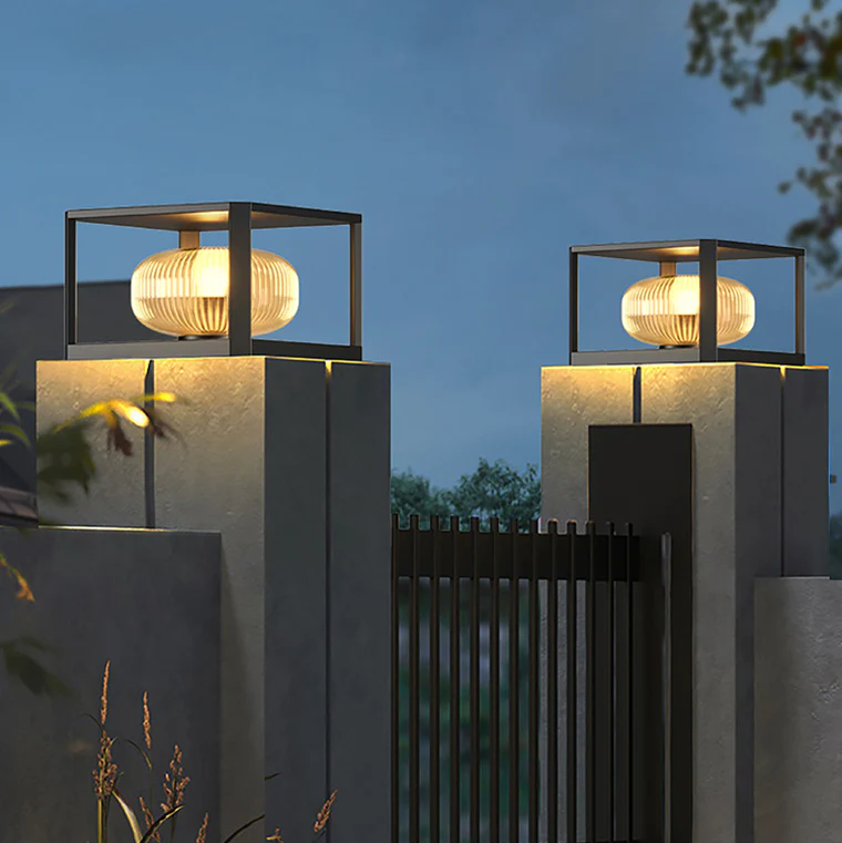 Outdoor Solar Pillar Lamp – LED Light Fixture