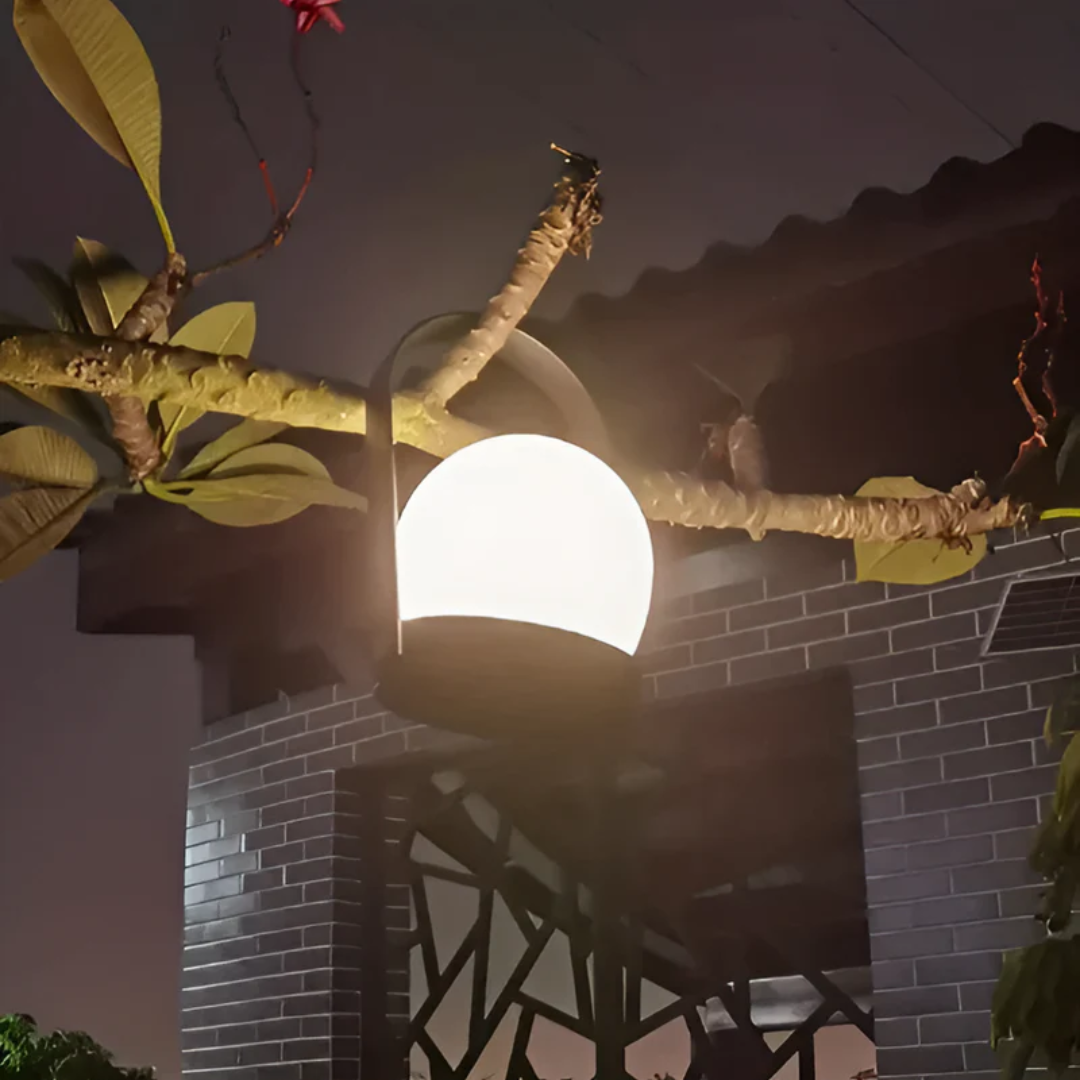 Modern Globe LED Table Lamp – Wireless and Rechargeable