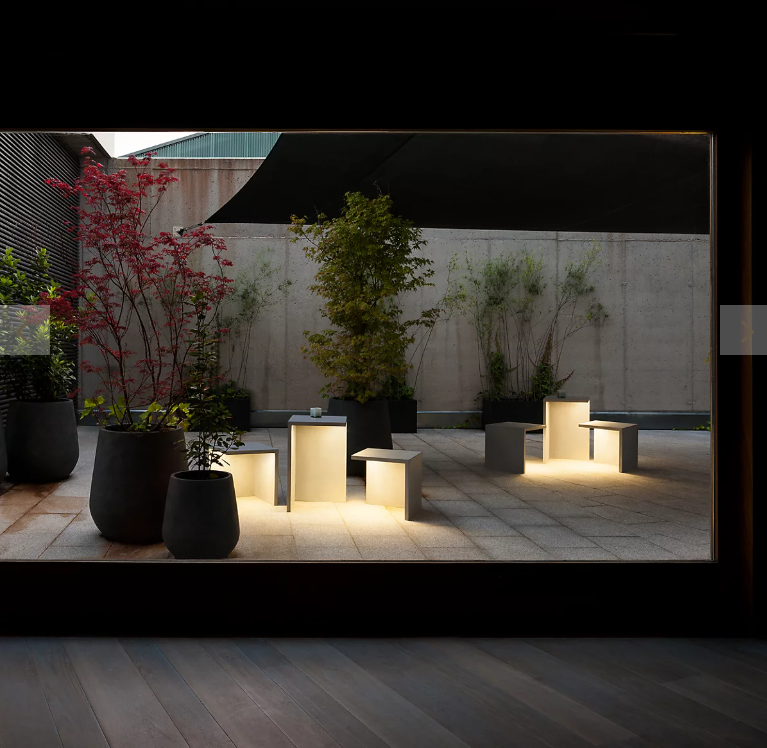 Modern Solar Outdoor Light with Block Lane Design