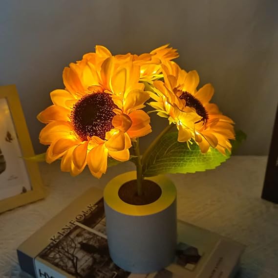 Decorative Sunflower LED Table Lamp – Bright & Sparkling Floral Accent Light - Atelier Dubois Paris