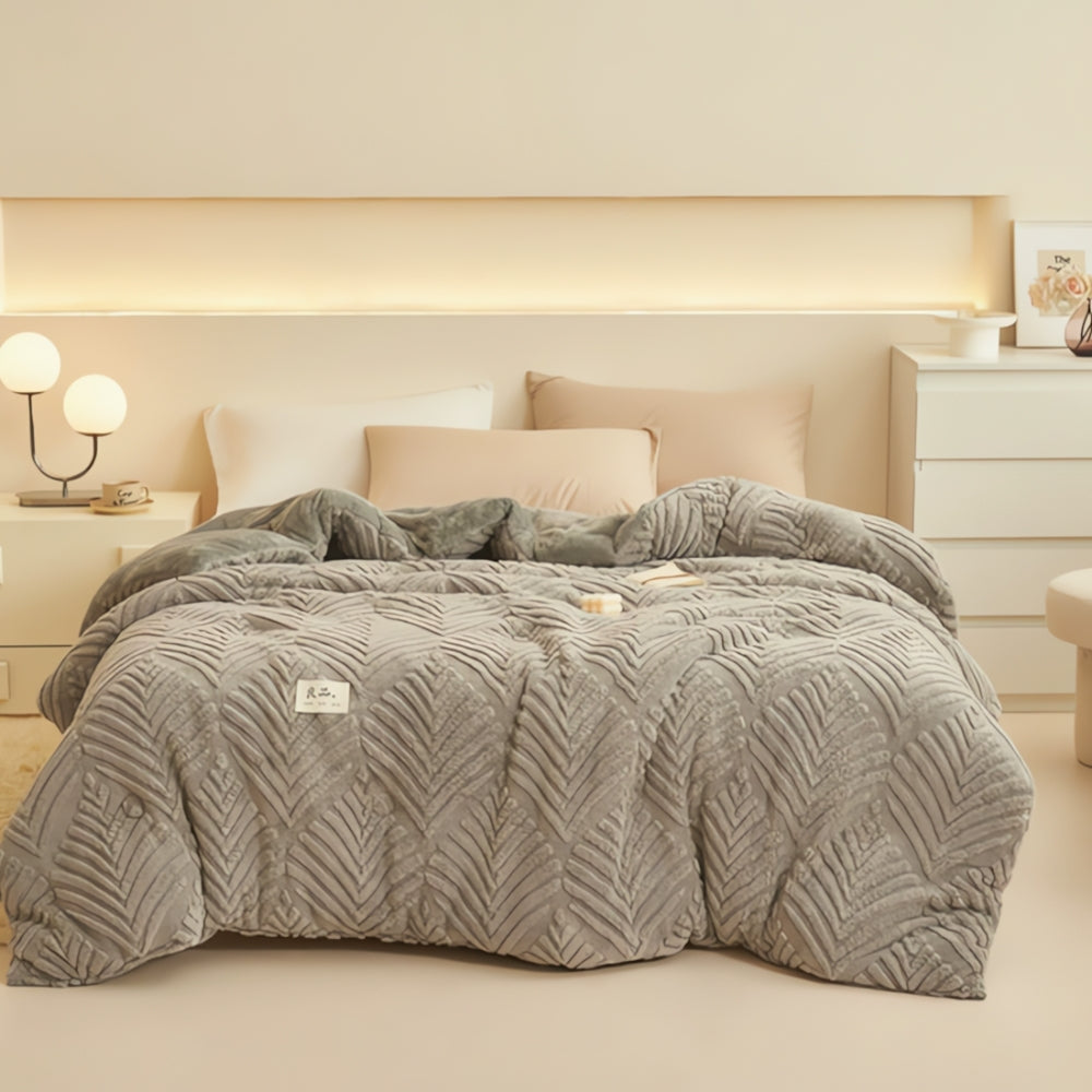 Maple Leaf Pattern Deluxe Blanket