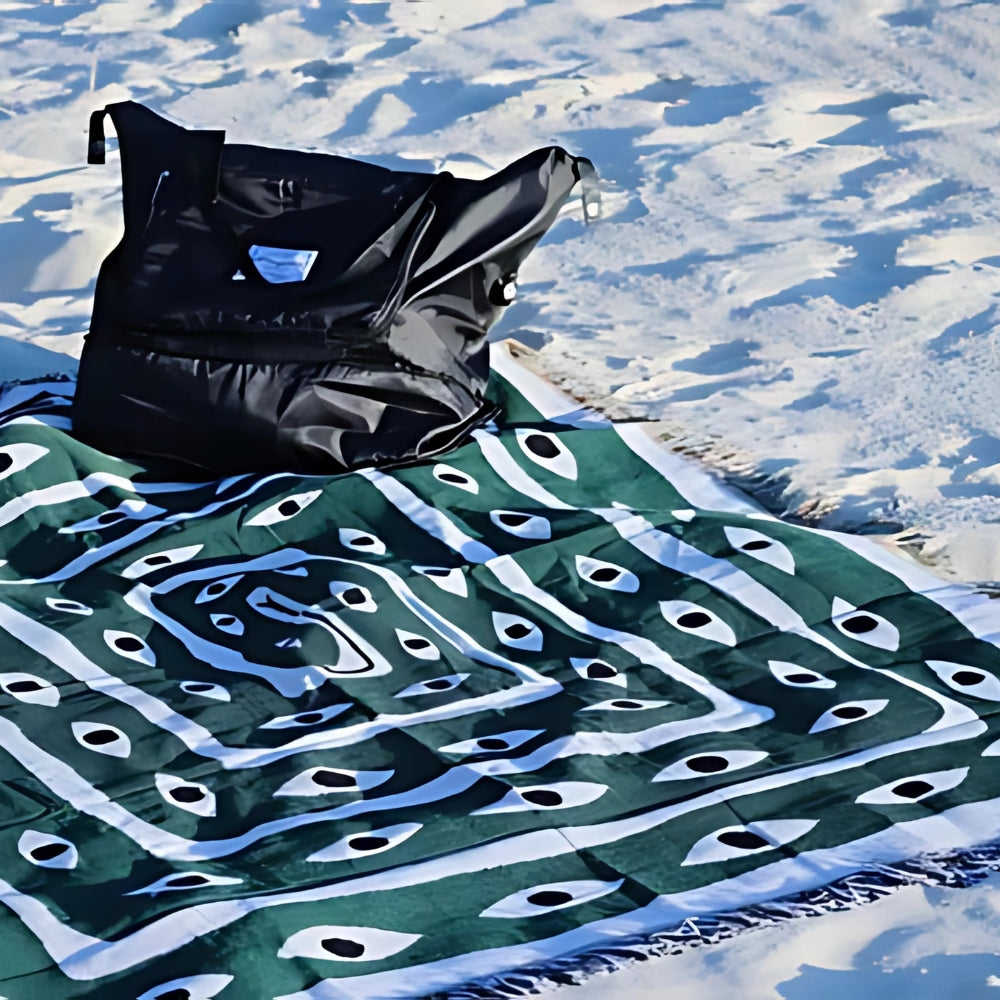 Labyrinth Snake Art Throw Blanket