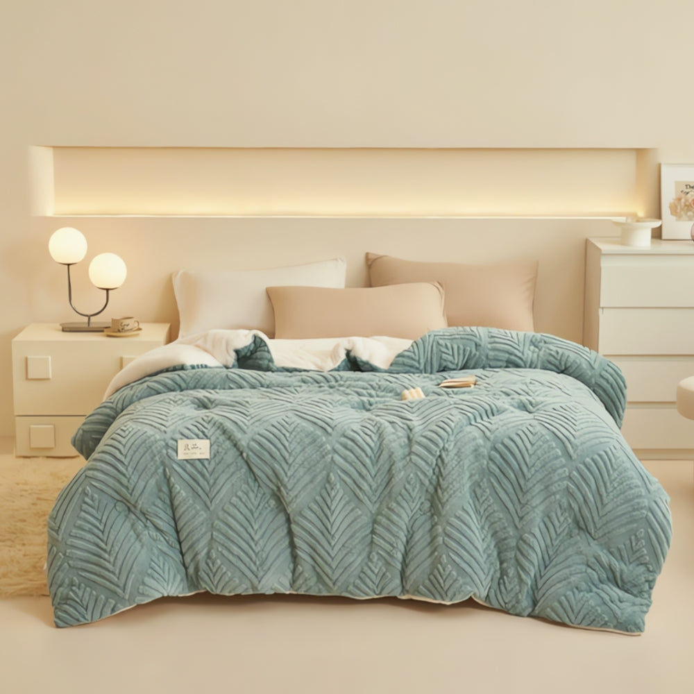 Maple Leaf Pattern Deluxe Blanket