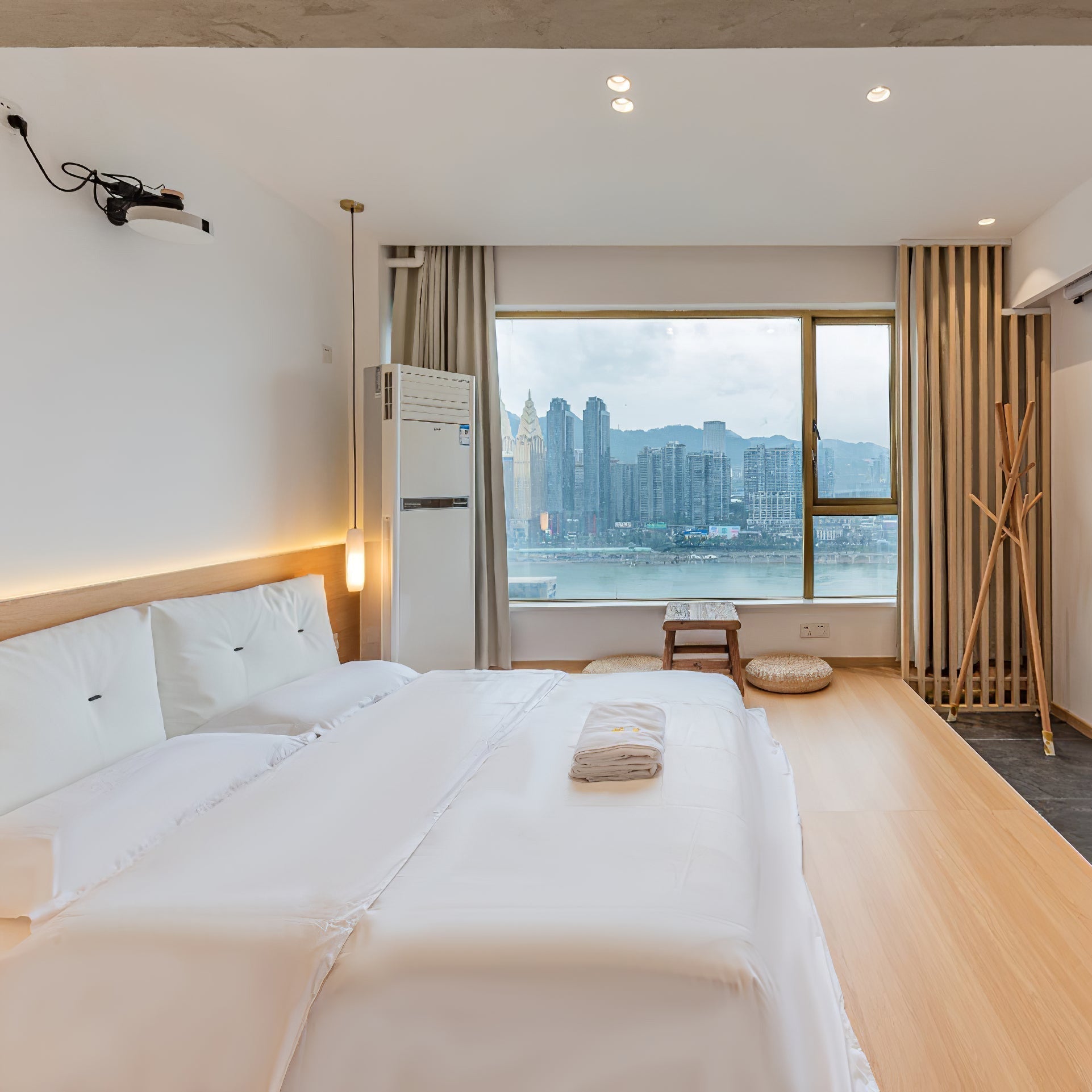 Minimalist Alabaster Pendant Lamp – Flute Style Ceiling Light