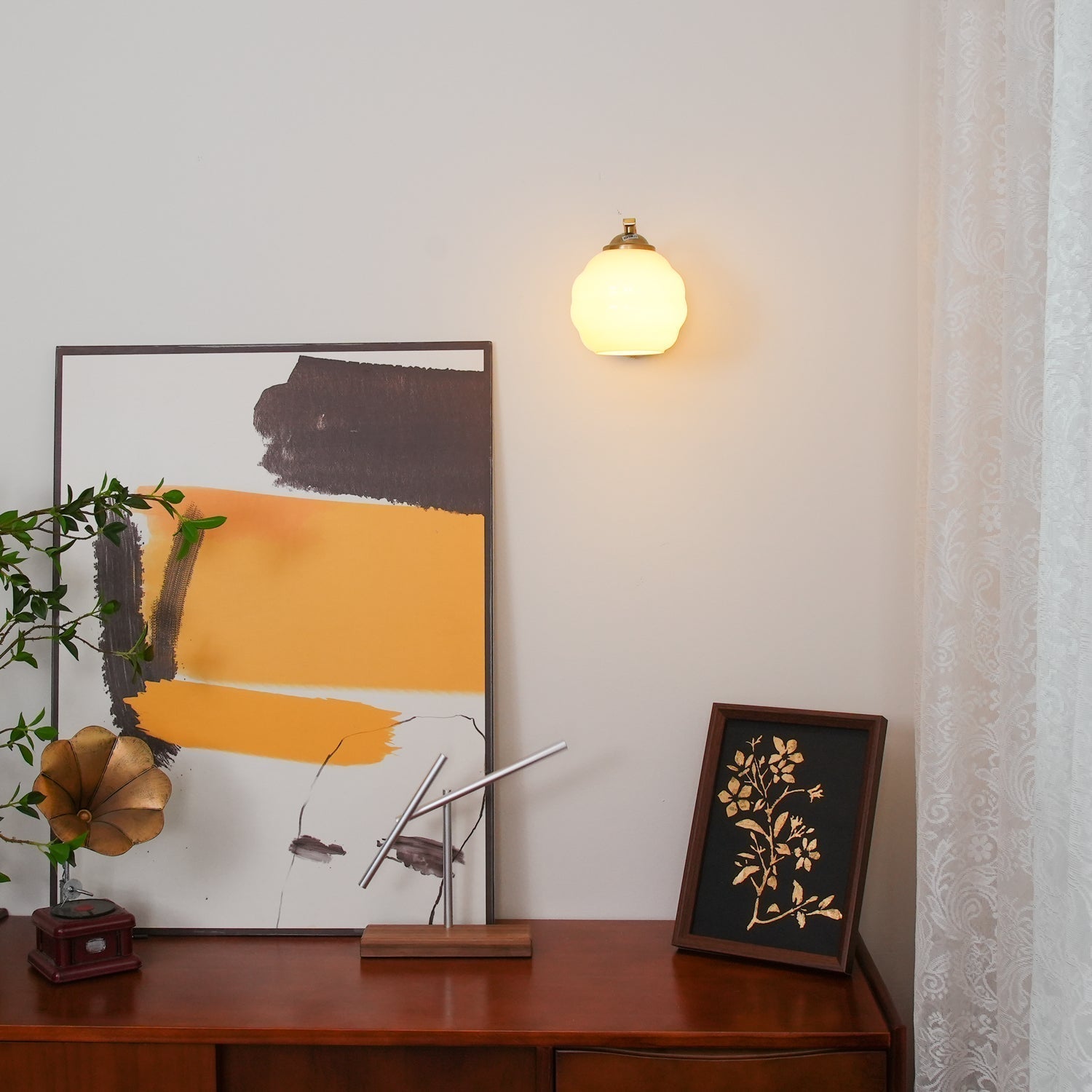 Honey Comb-Shape Wall Lamp