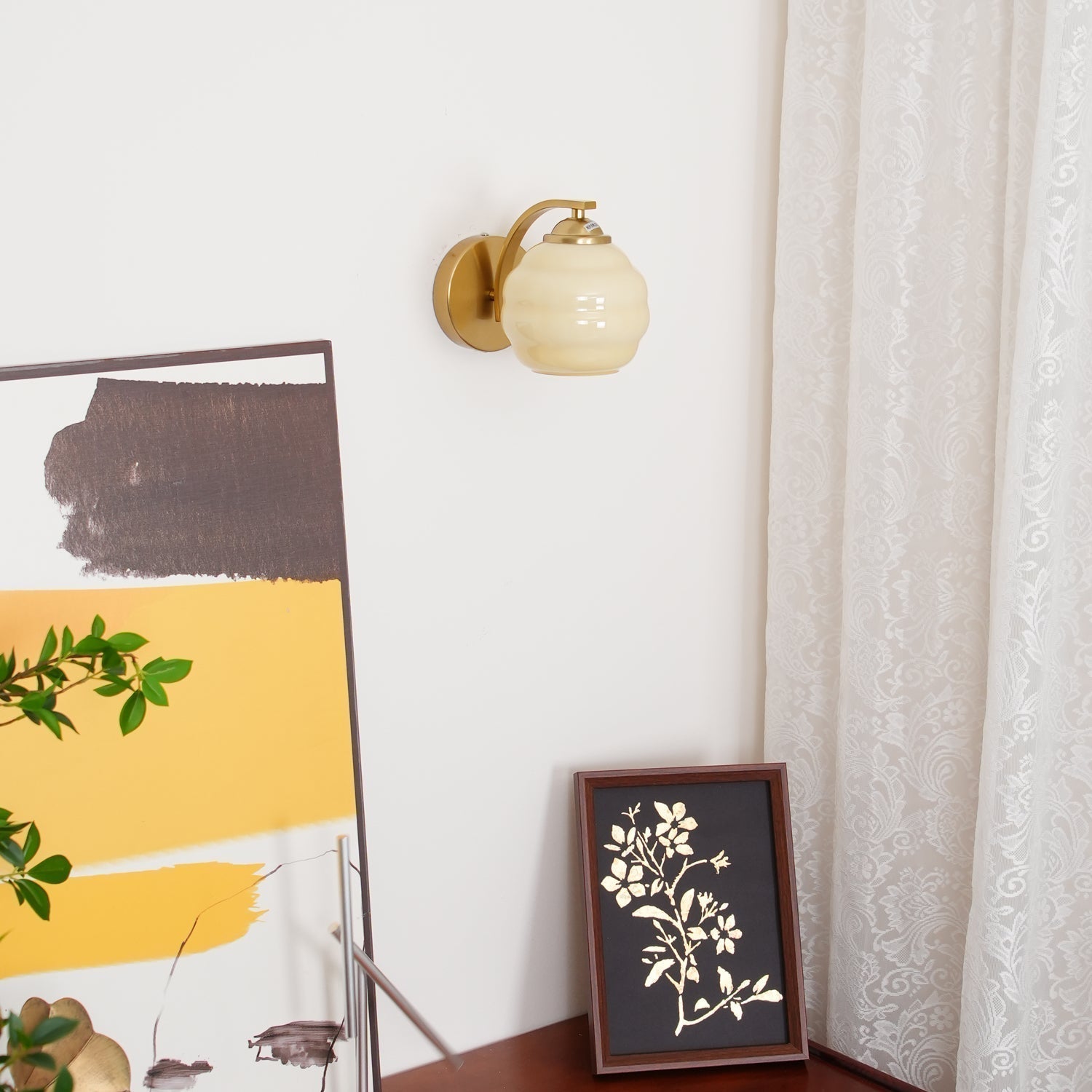 Honey Comb-Shape Wall Lamp