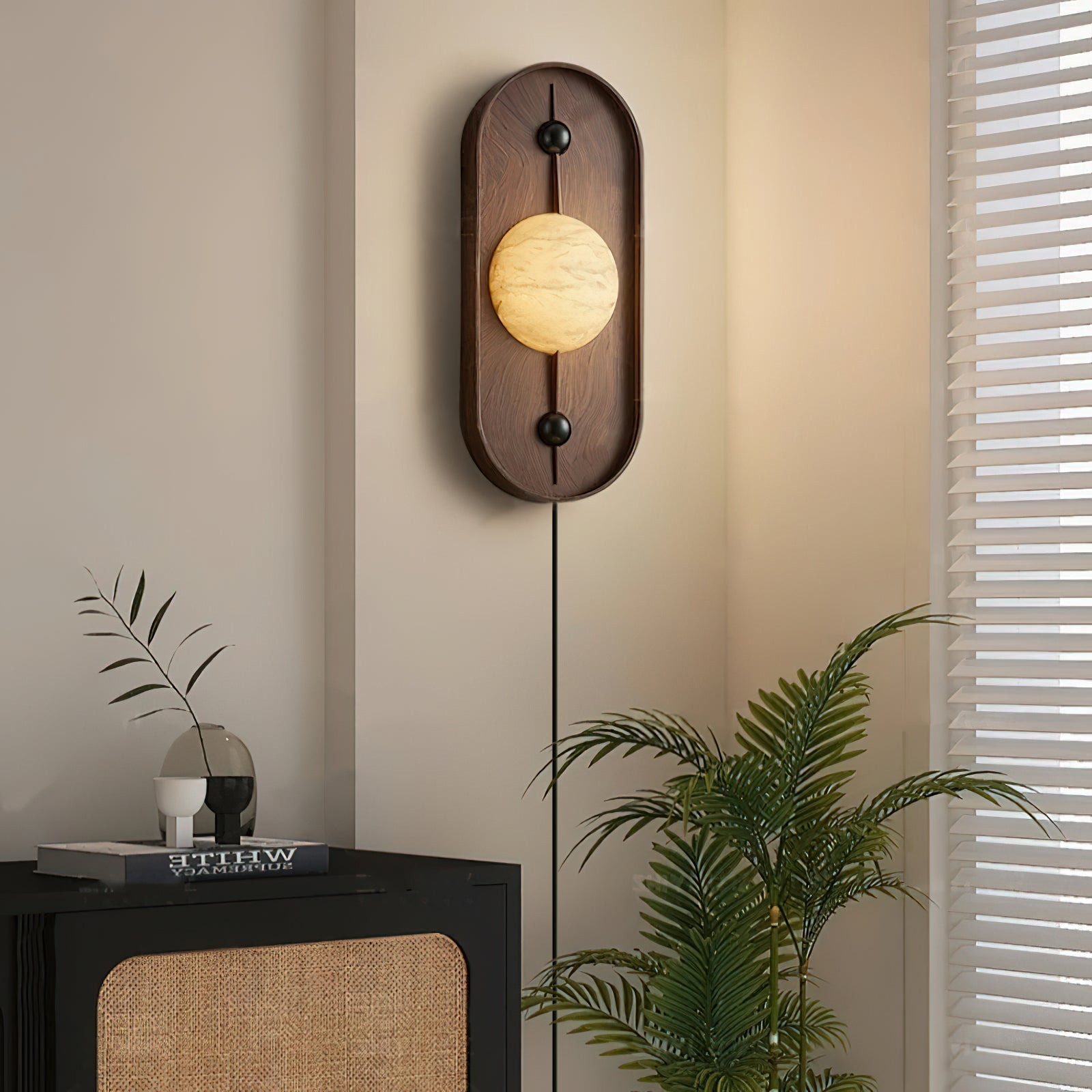 Alabaster Plug-in Wall Lamp – Integrated LED Light
