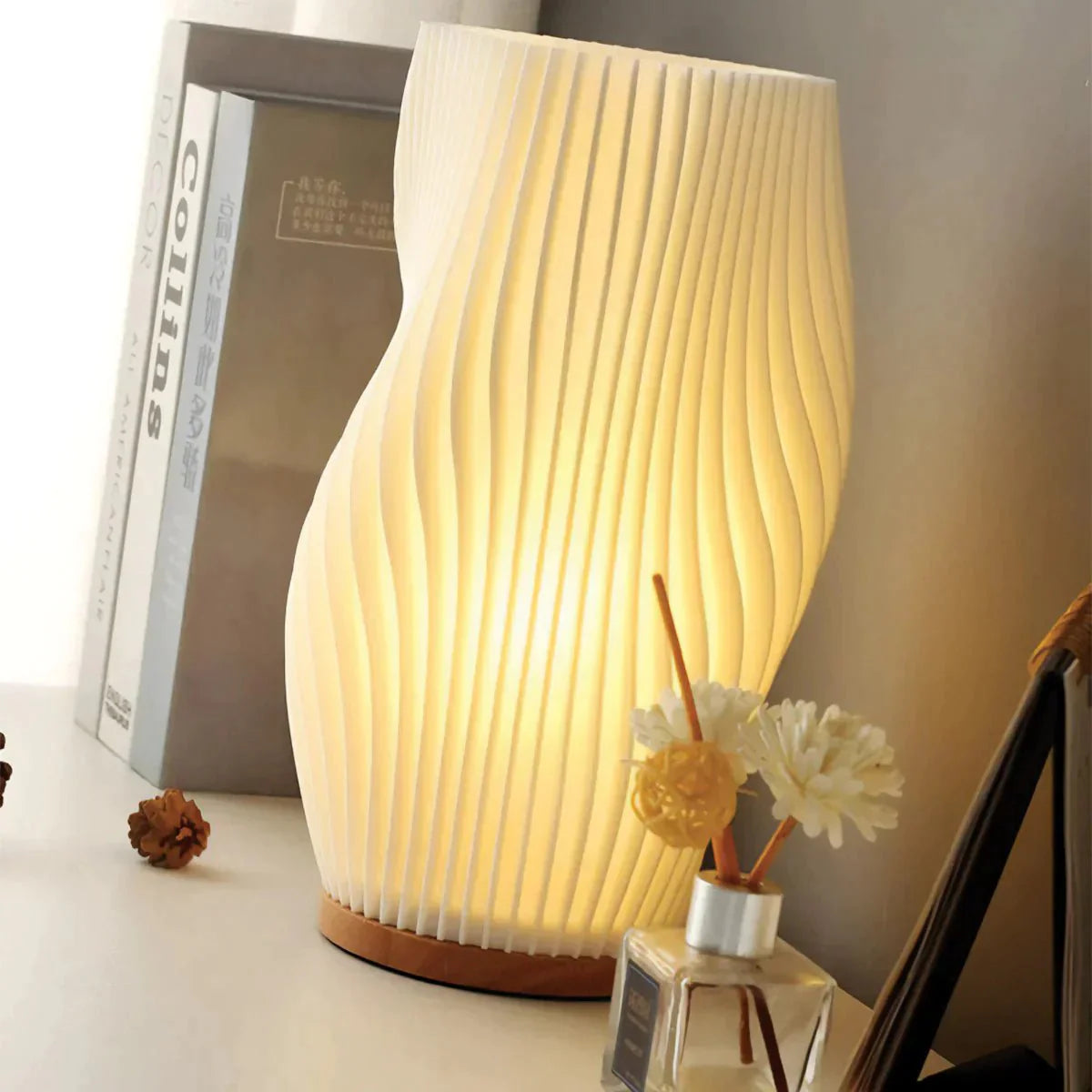 Elegant Coastal Design Lamp with Warm LED Light