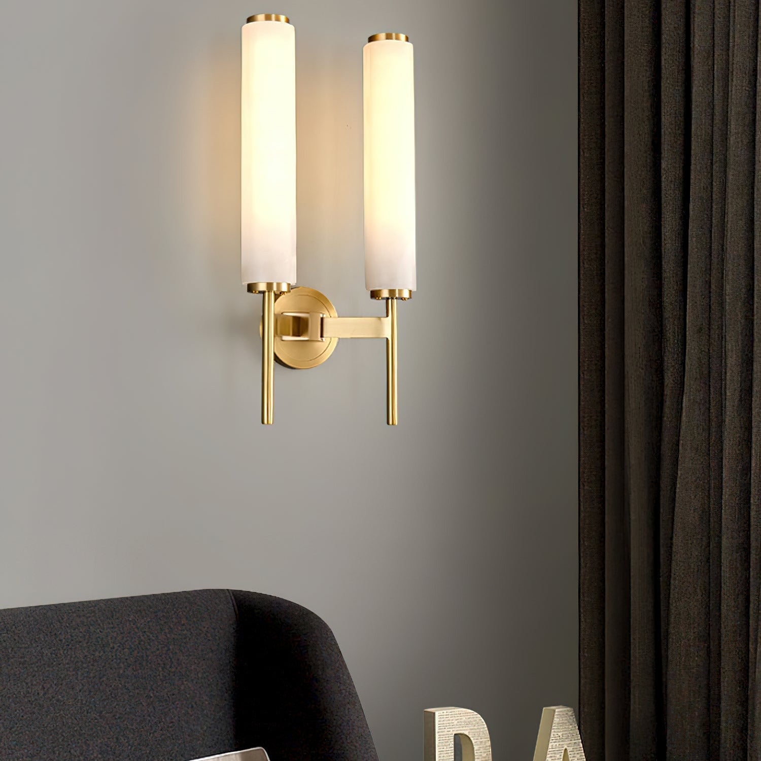 Wall-Mounted Alabaster Sconce – Art Deco-Inspired Lamp