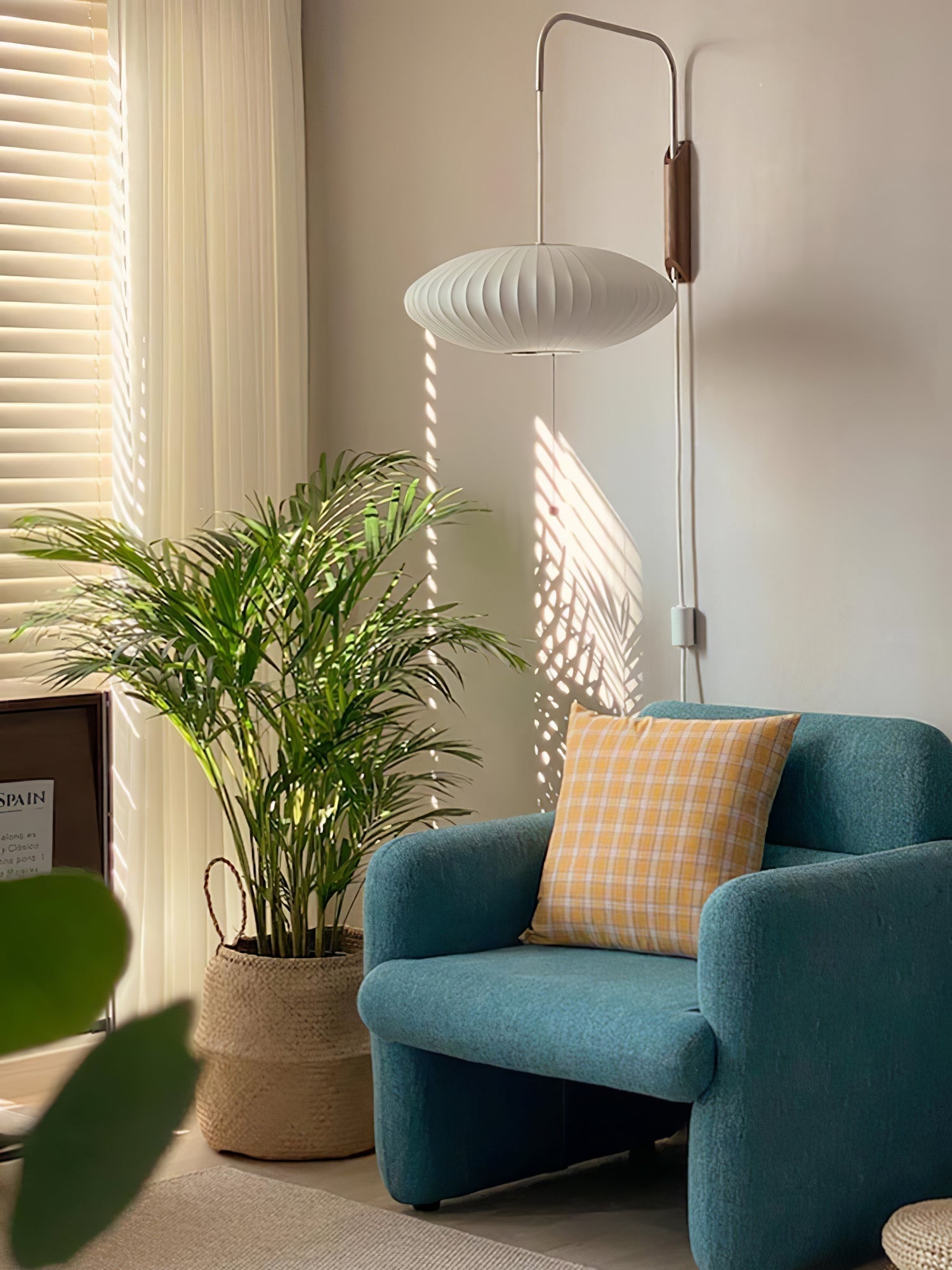 Chinese Lantern Style Wall Lamp