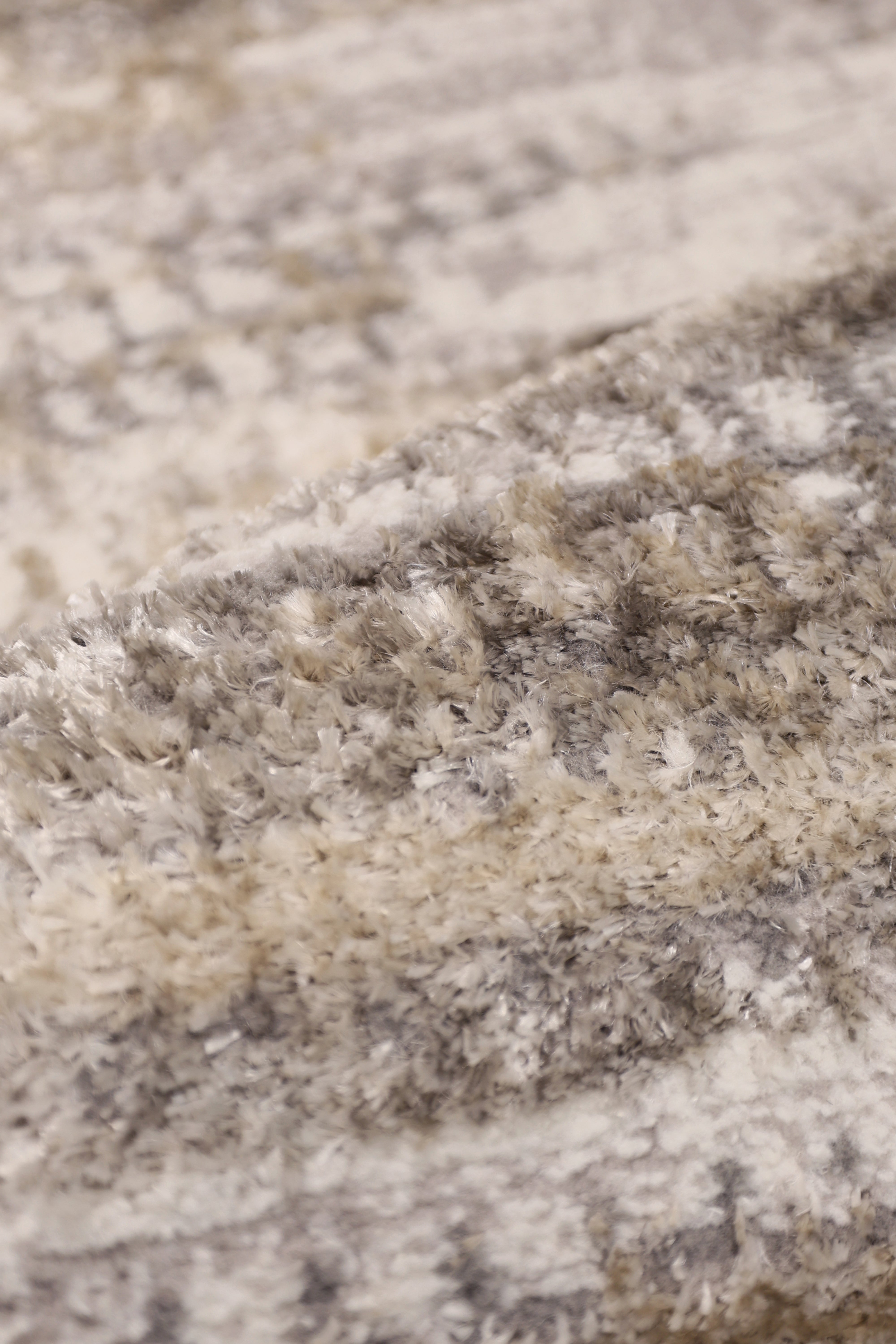 Modern Living Room Rug - Cadiz Grey Patterned Carpet