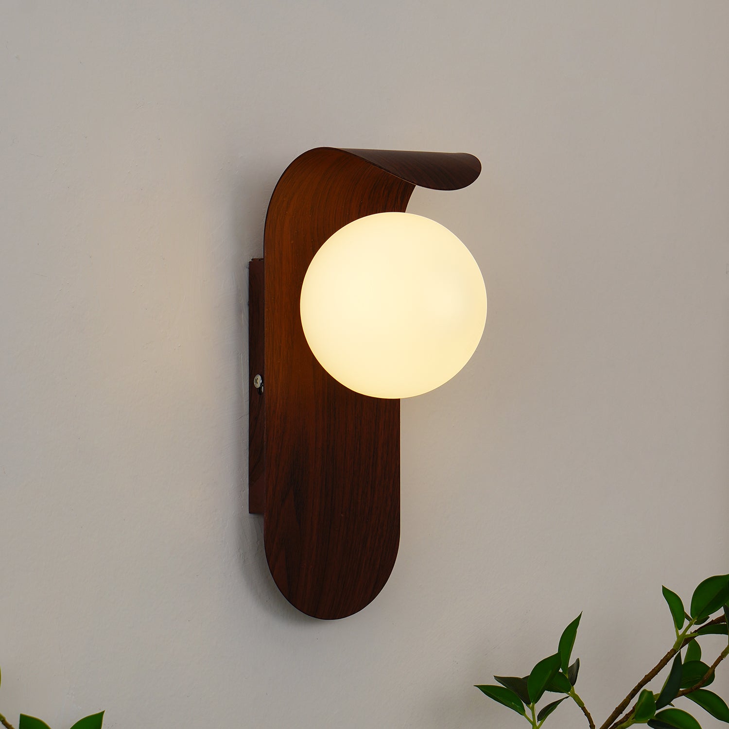 Curved LED Wall Sconce – Walnut Finish Modern Lighting