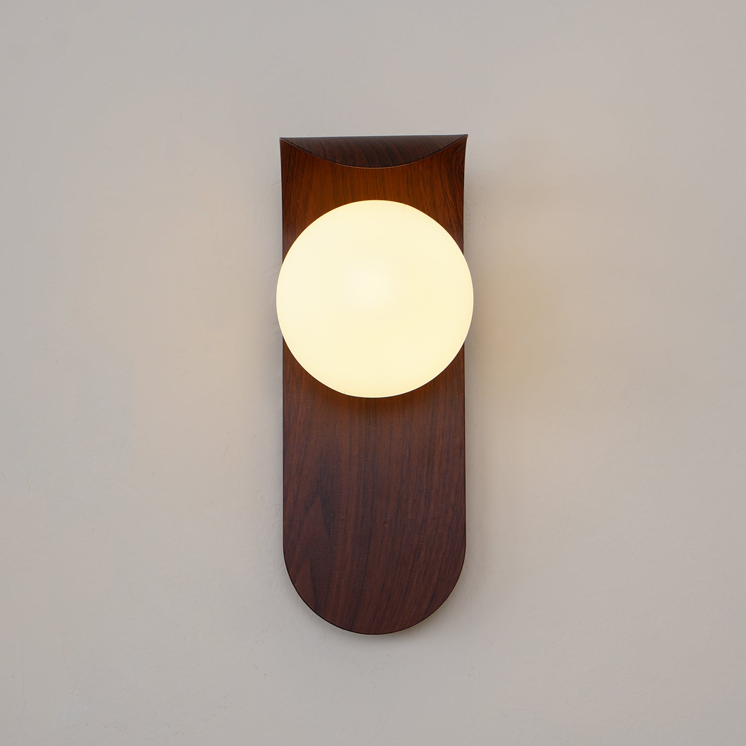 Curved LED Wall Sconce – Walnut Finish Modern Lighting