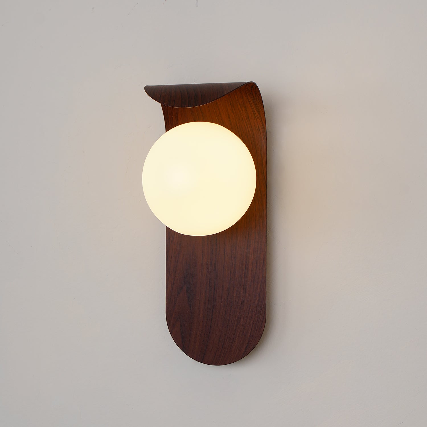 Curved LED Wall Sconce – Walnut Finish Modern Lighting