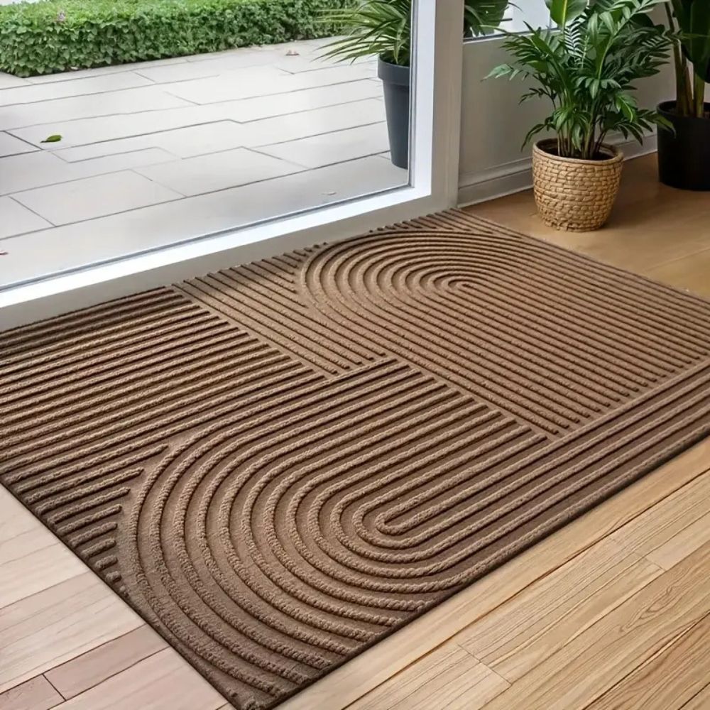 Indoor/Outdoor Door Mat with Curved Thread Pattern