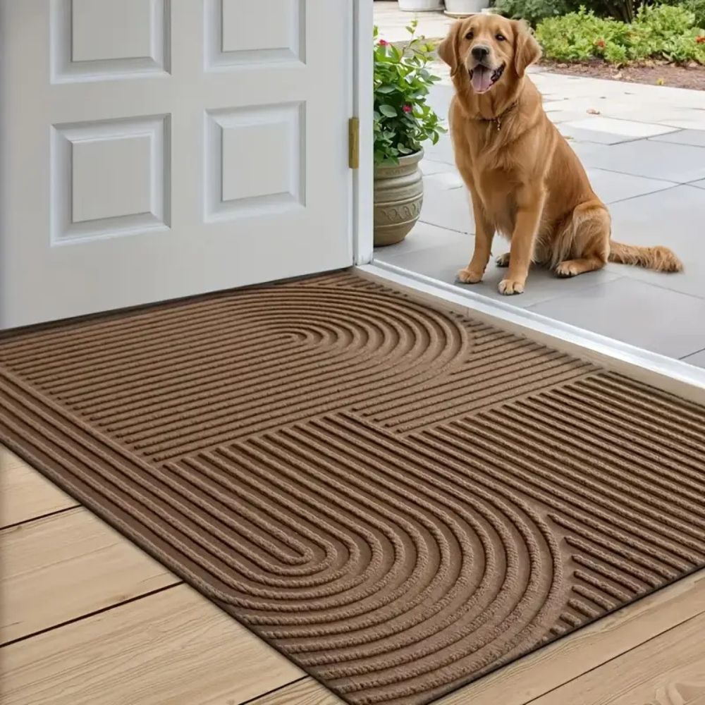 Indoor/Outdoor Door Mat with Curved Thread Pattern