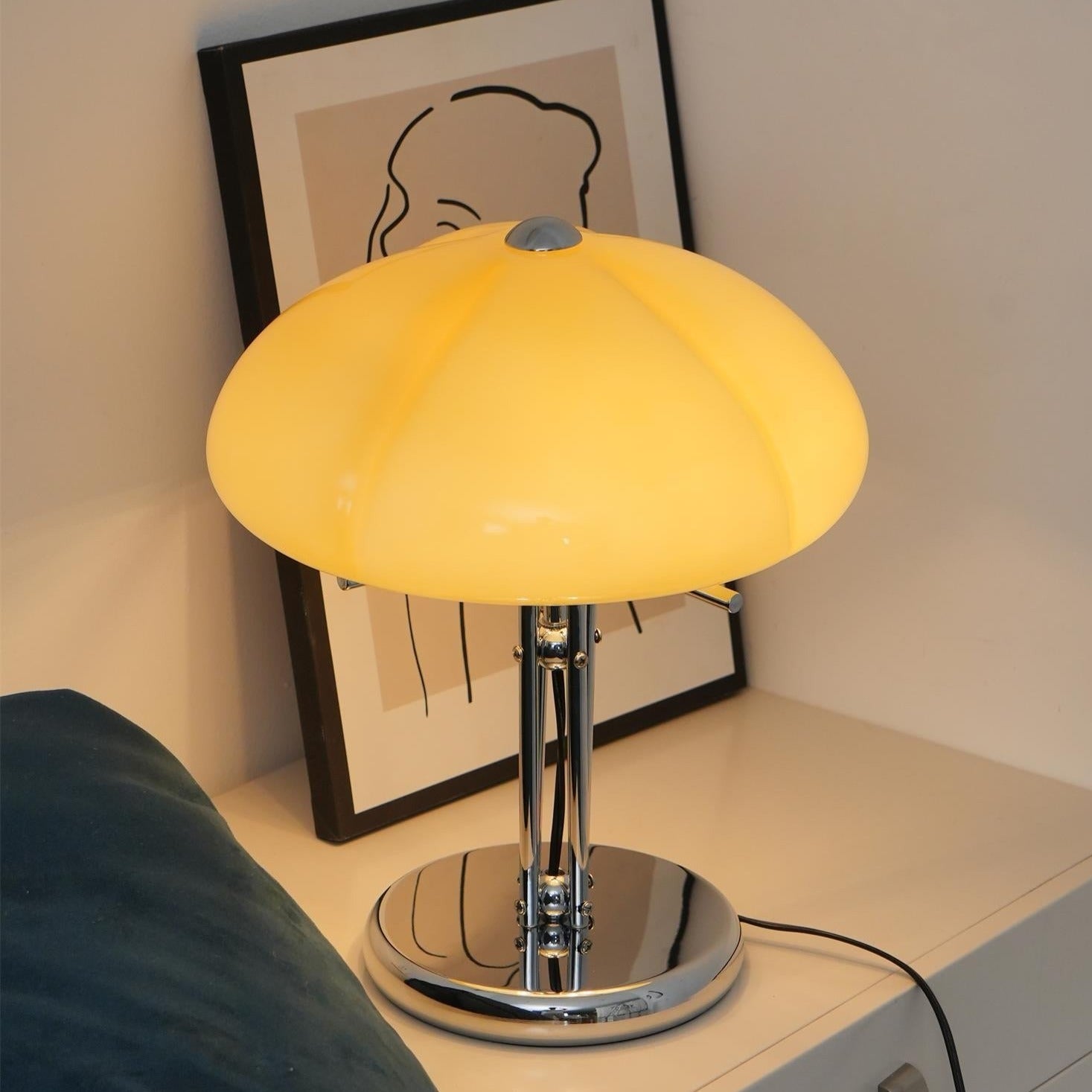 Minimalist Bauhaus Mushroom Table Lamp