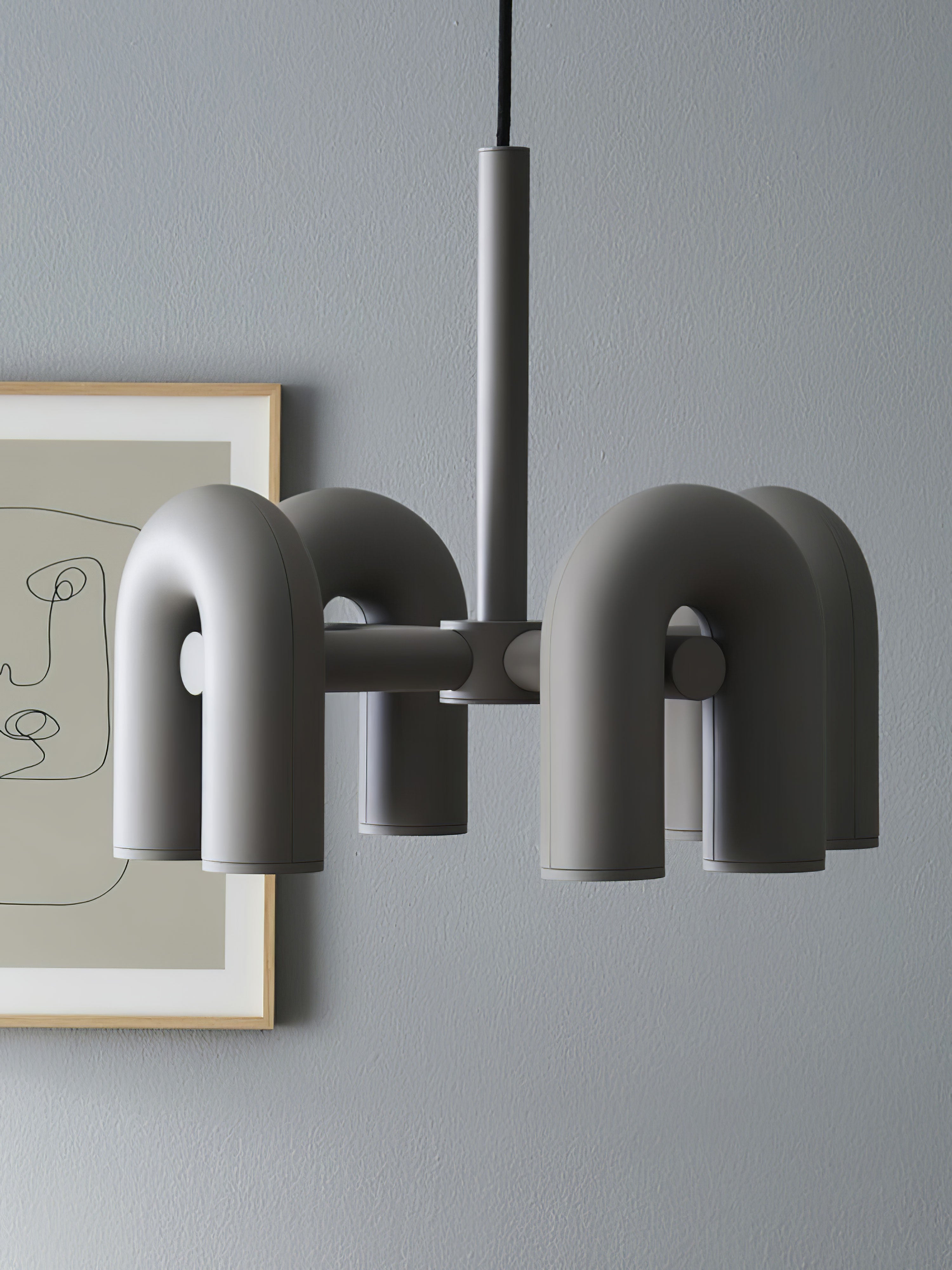 Contemporary Cirkus Chandelier – Sculptural U-Shaped Ceiling Light