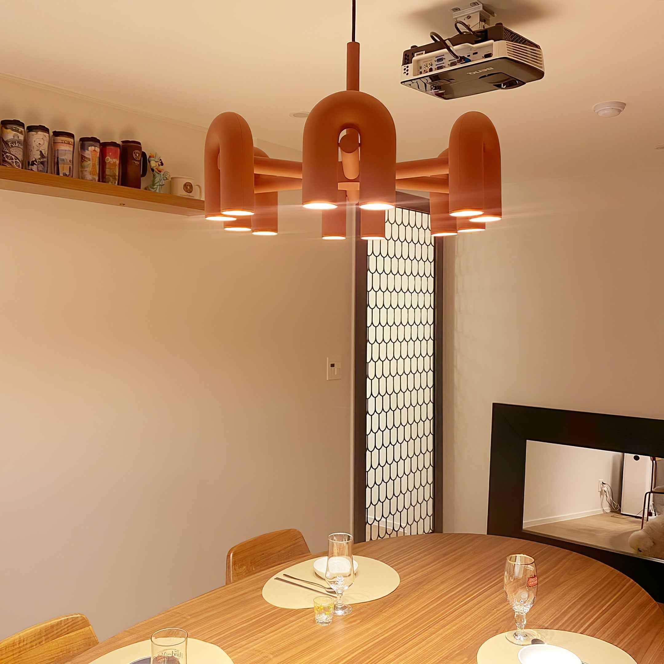 Contemporary Cirkus Chandelier – Sculptural U-Shaped Ceiling Light