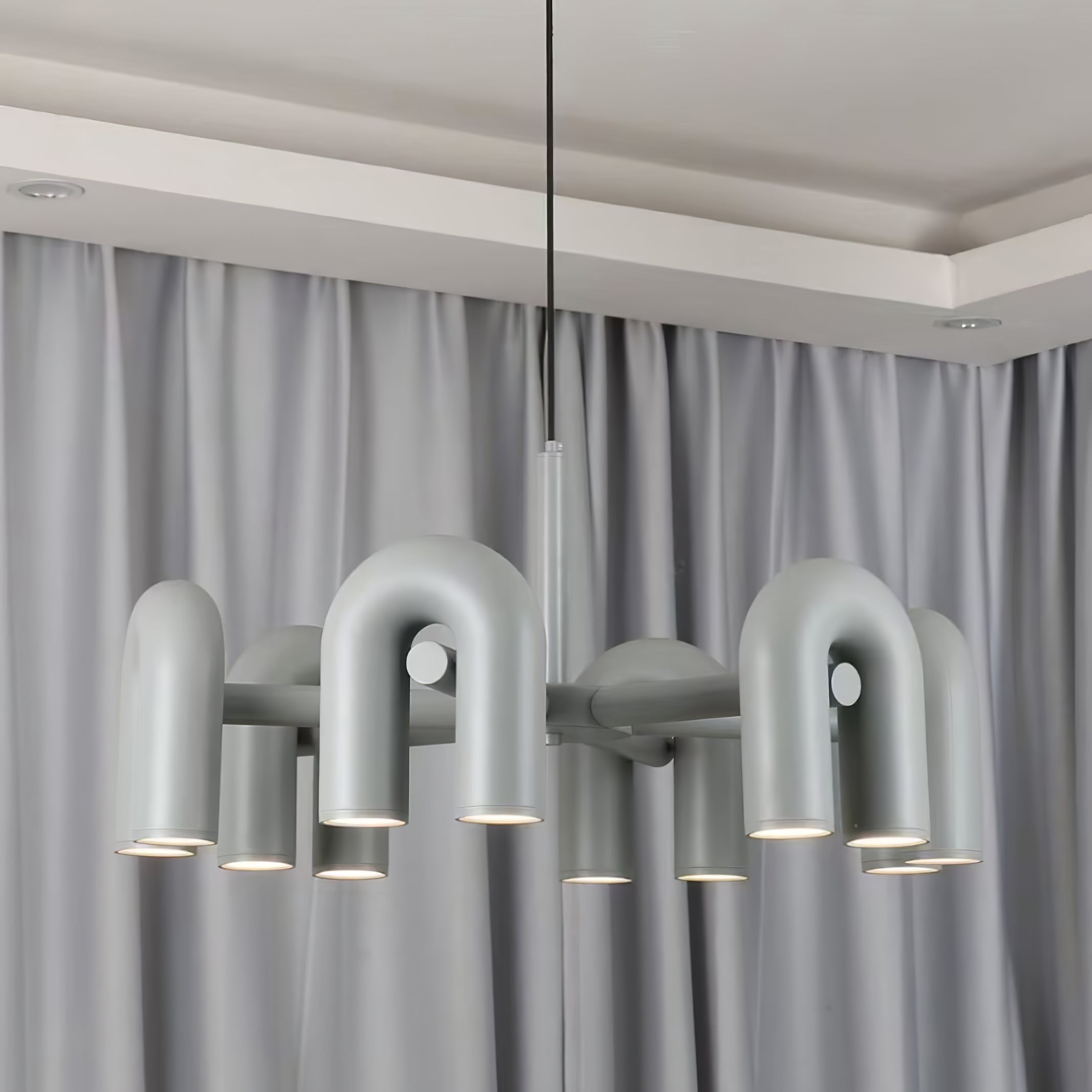 Contemporary Cirkus Chandelier – Sculptural U-Shaped Ceiling Light