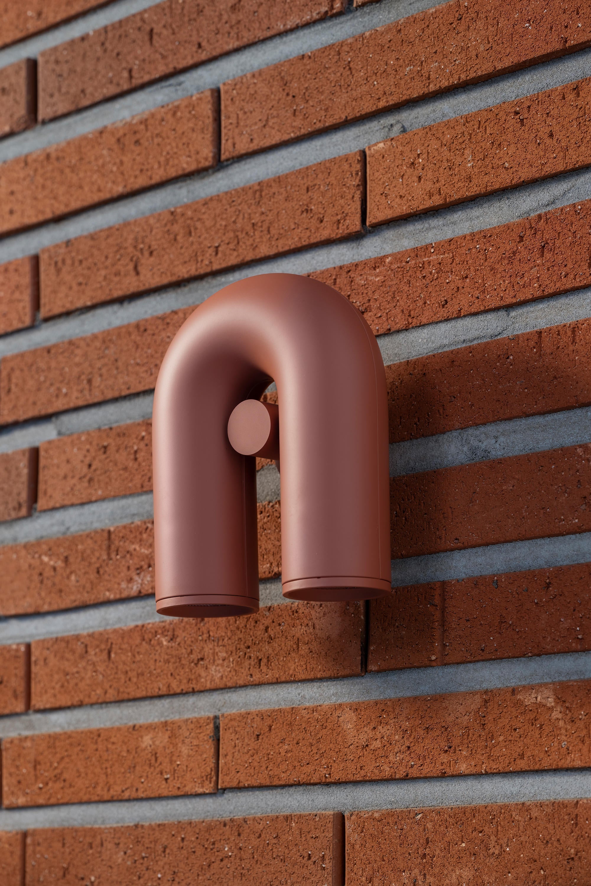 Contemporary U-Shape Wall Light