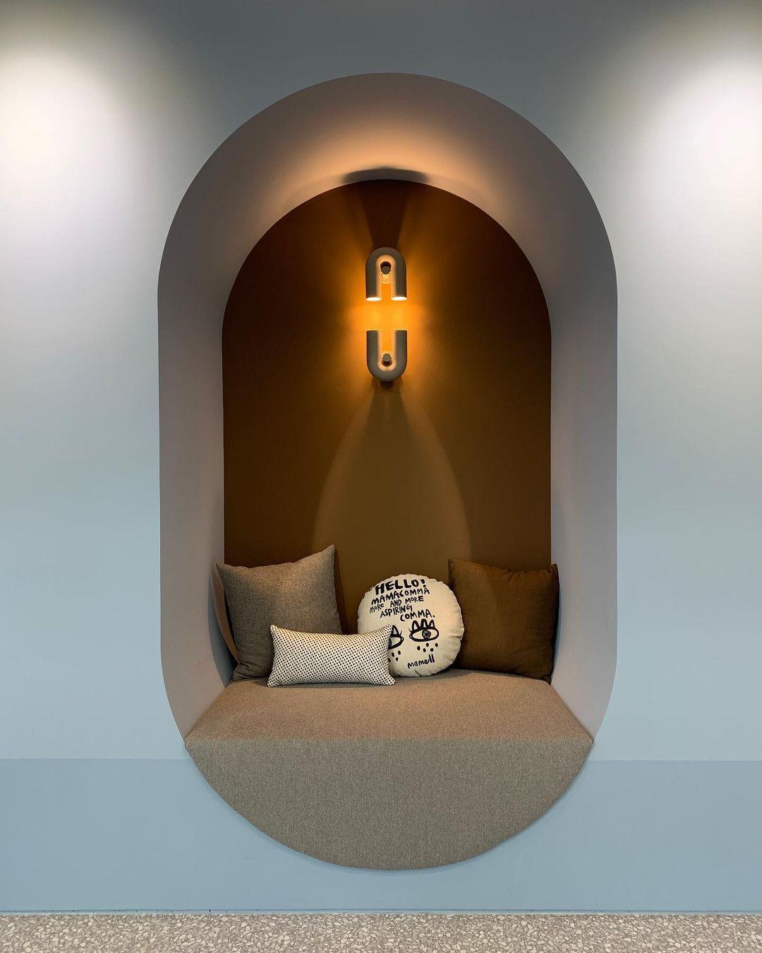 Contemporary U-Shape Wall Light