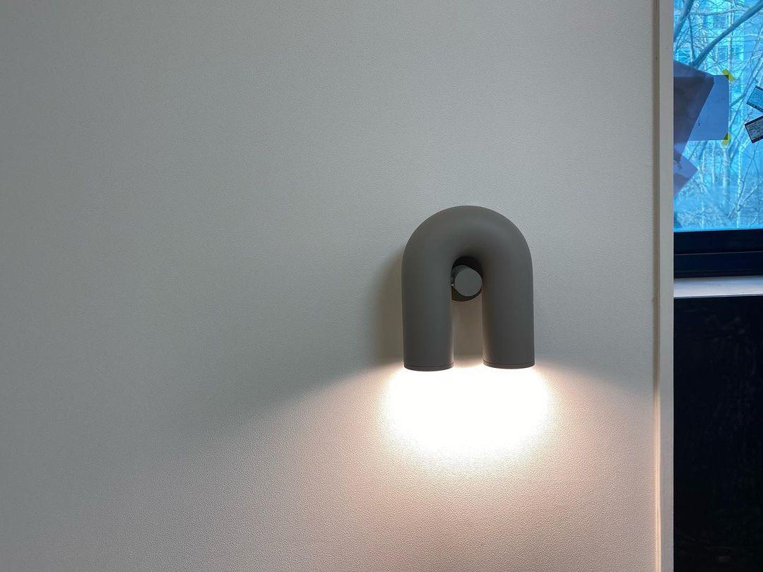 Contemporary U-Shape Wall Light