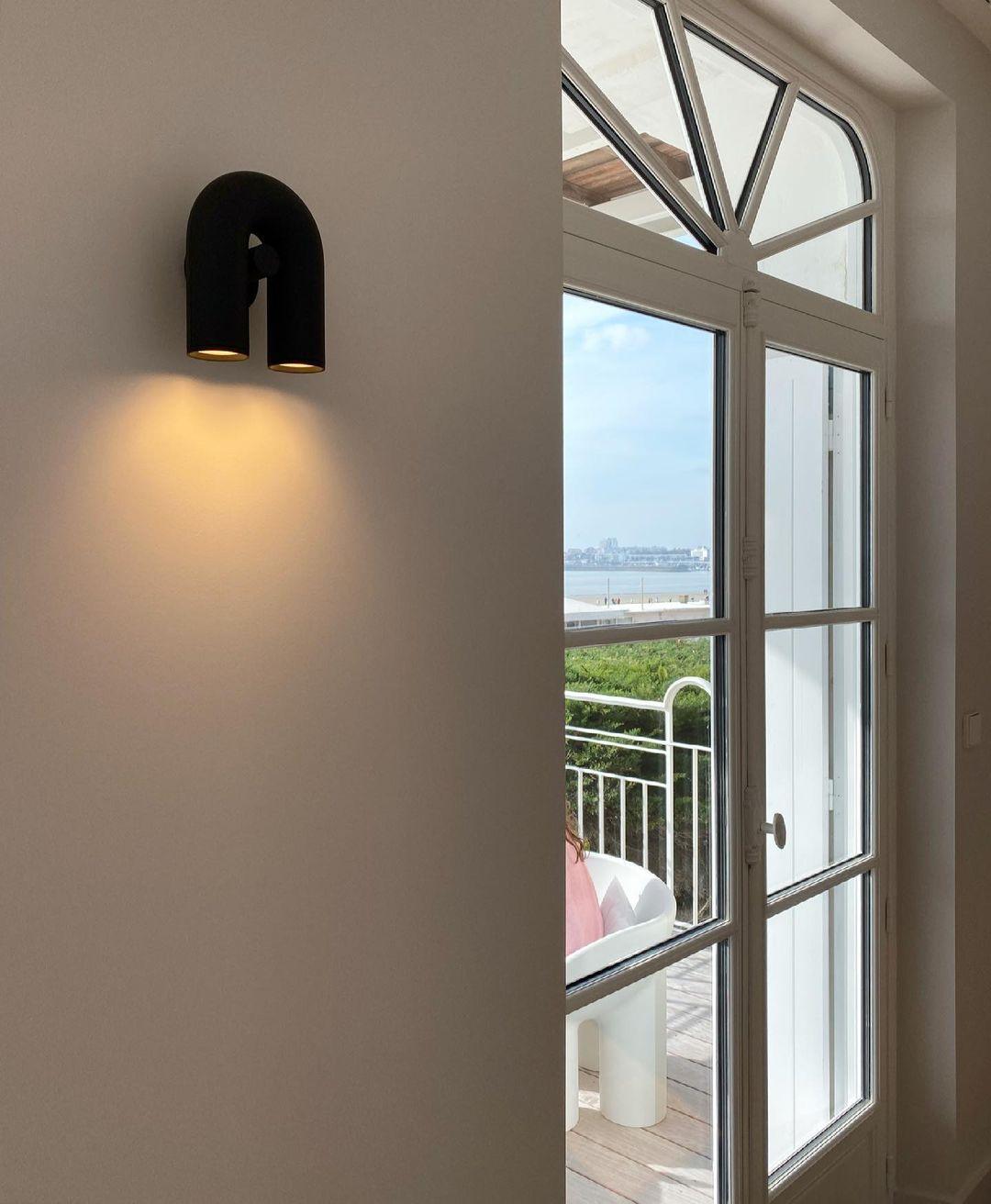 Contemporary U-Shape Wall Light