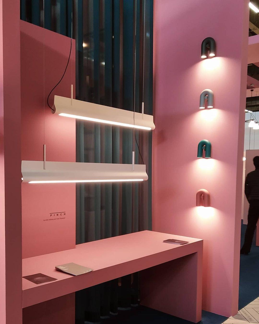 Contemporary U-Shape Wall Light