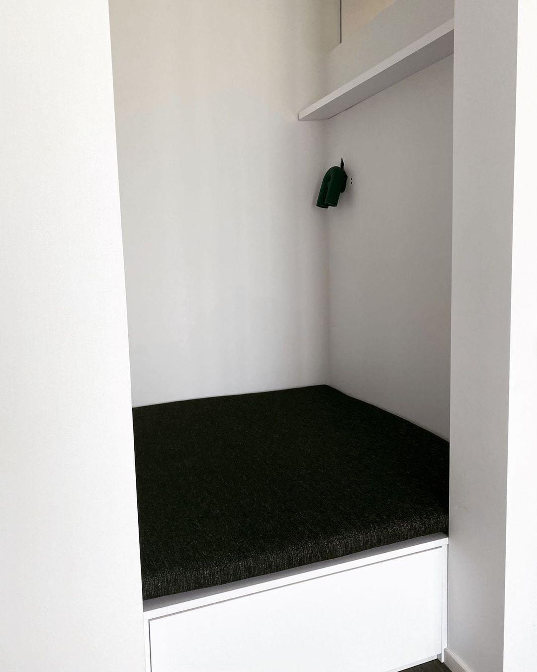 Contemporary U-Shape Wall Light