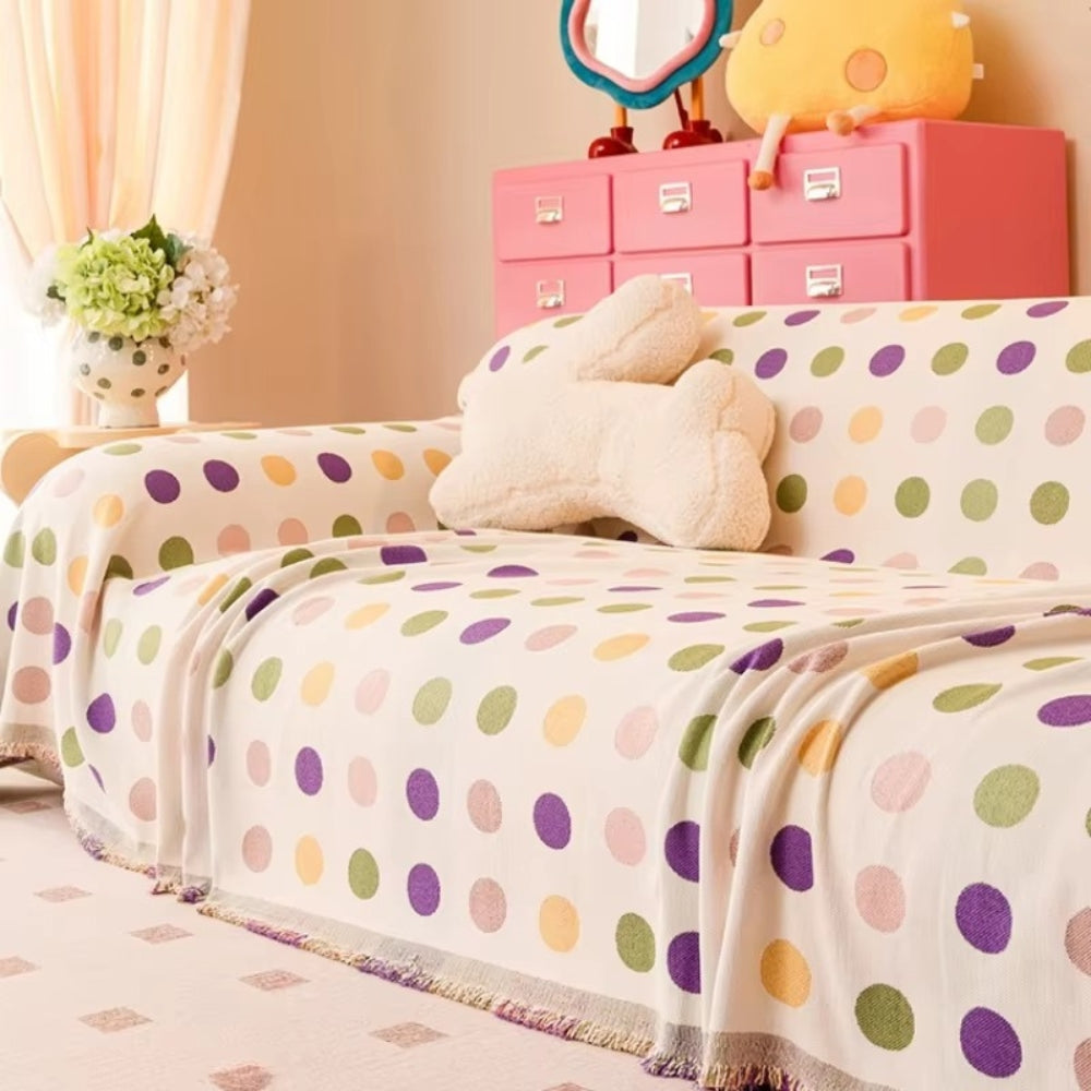 Bright and Cosy Polka Dot Sofa Throw - Stylish Atmosphere
