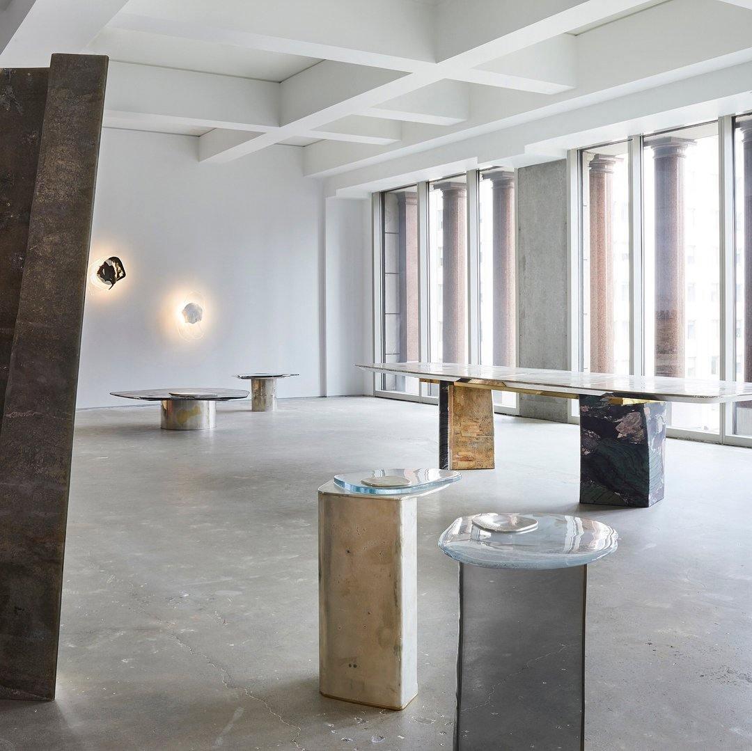 Artistic Glass Wall Sconce – Fluid Design LED Lamp