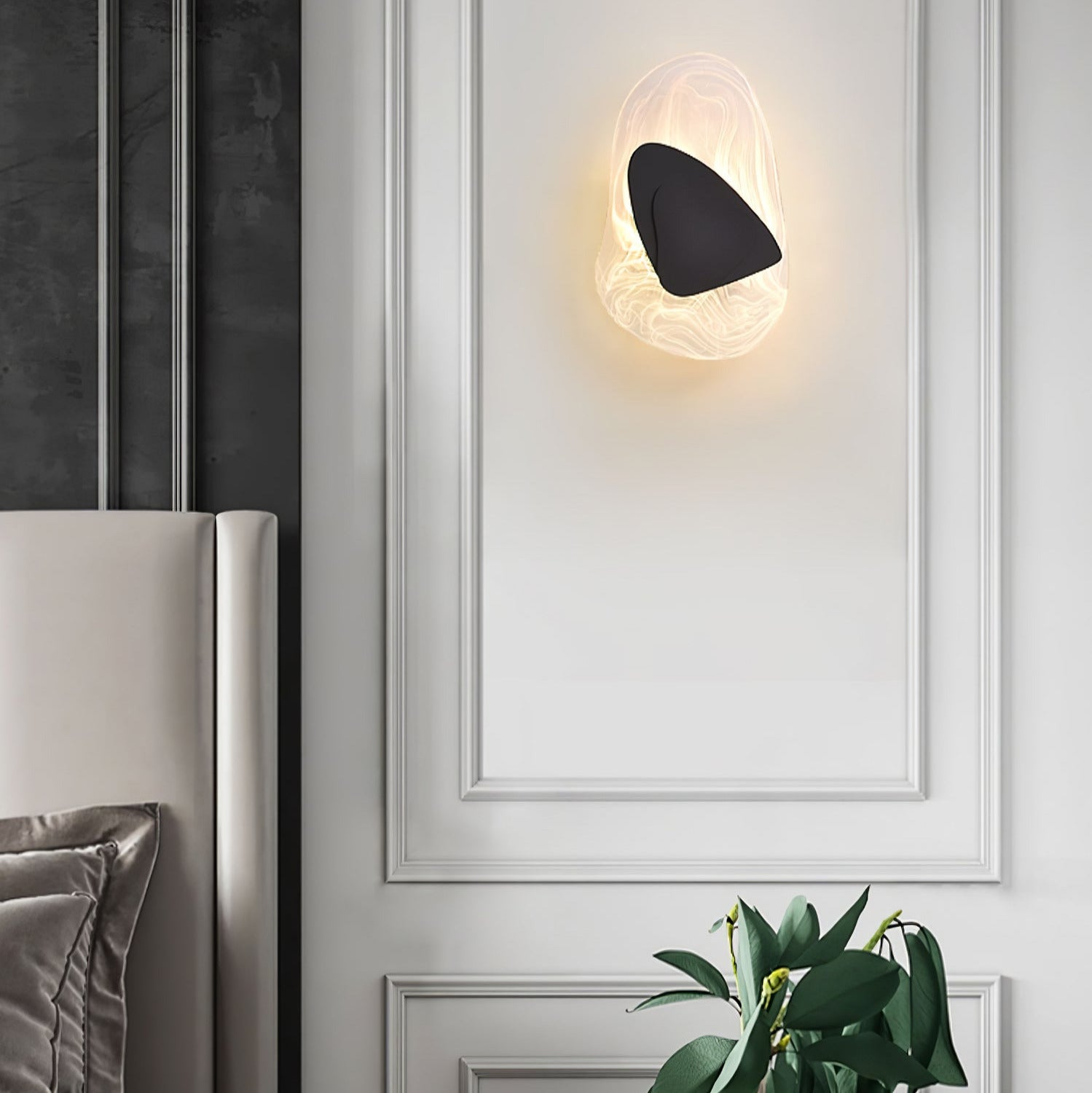 Artistic Glass Wall Sconce – Fluid Design LED Lamp