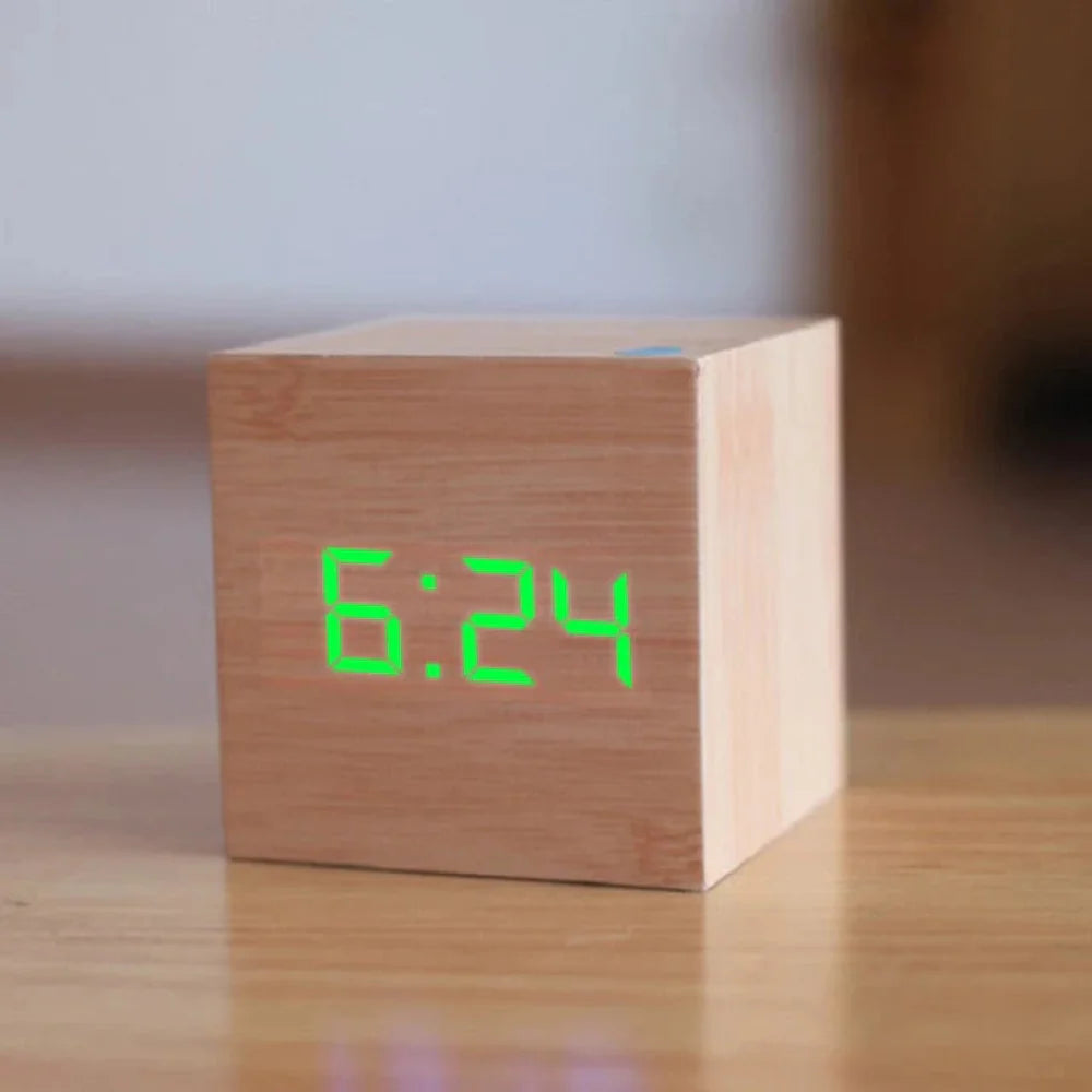 Minimalist LED Digital Alarm Clock – Customizable Brightness and Sleep Mode