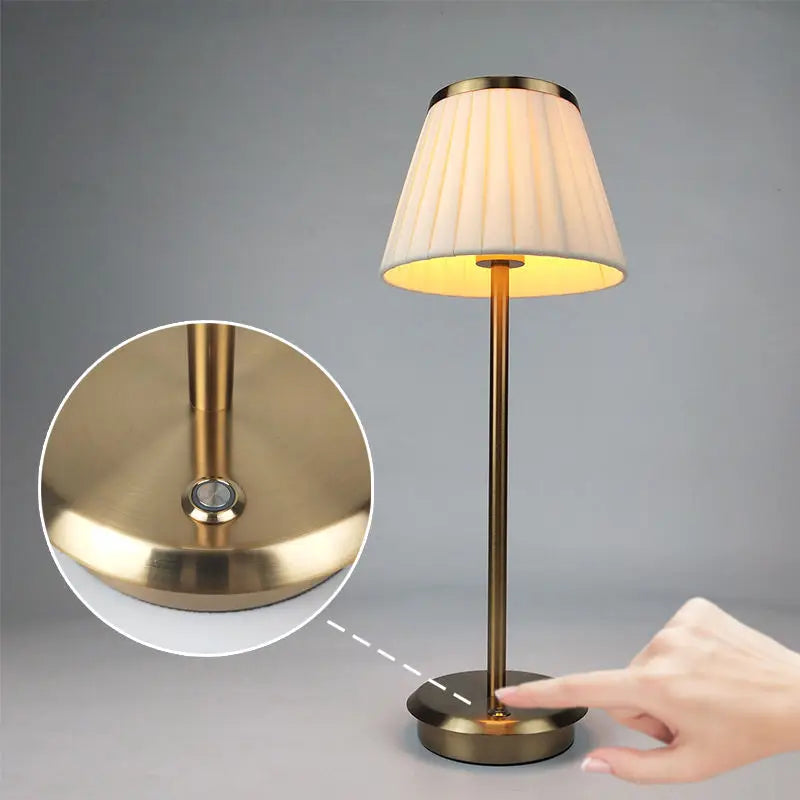 Wireless Brass Table Lamp | Minimalist Table Lamp