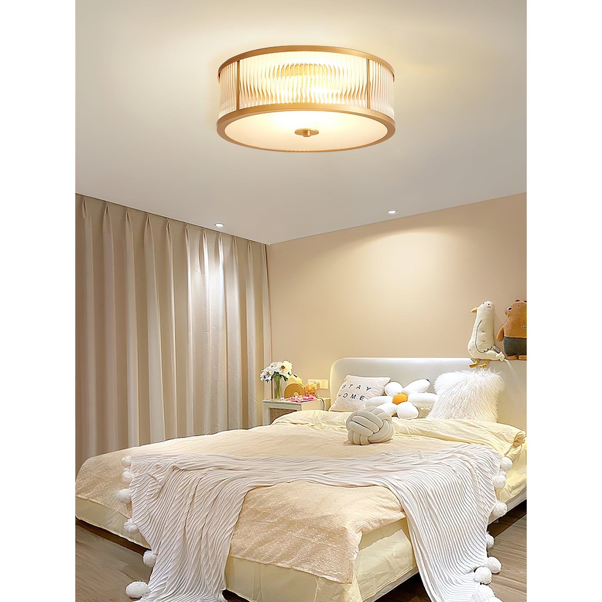 Sleek Vintage Ceiling Light – Brass Frame with Polished Glass Globes
