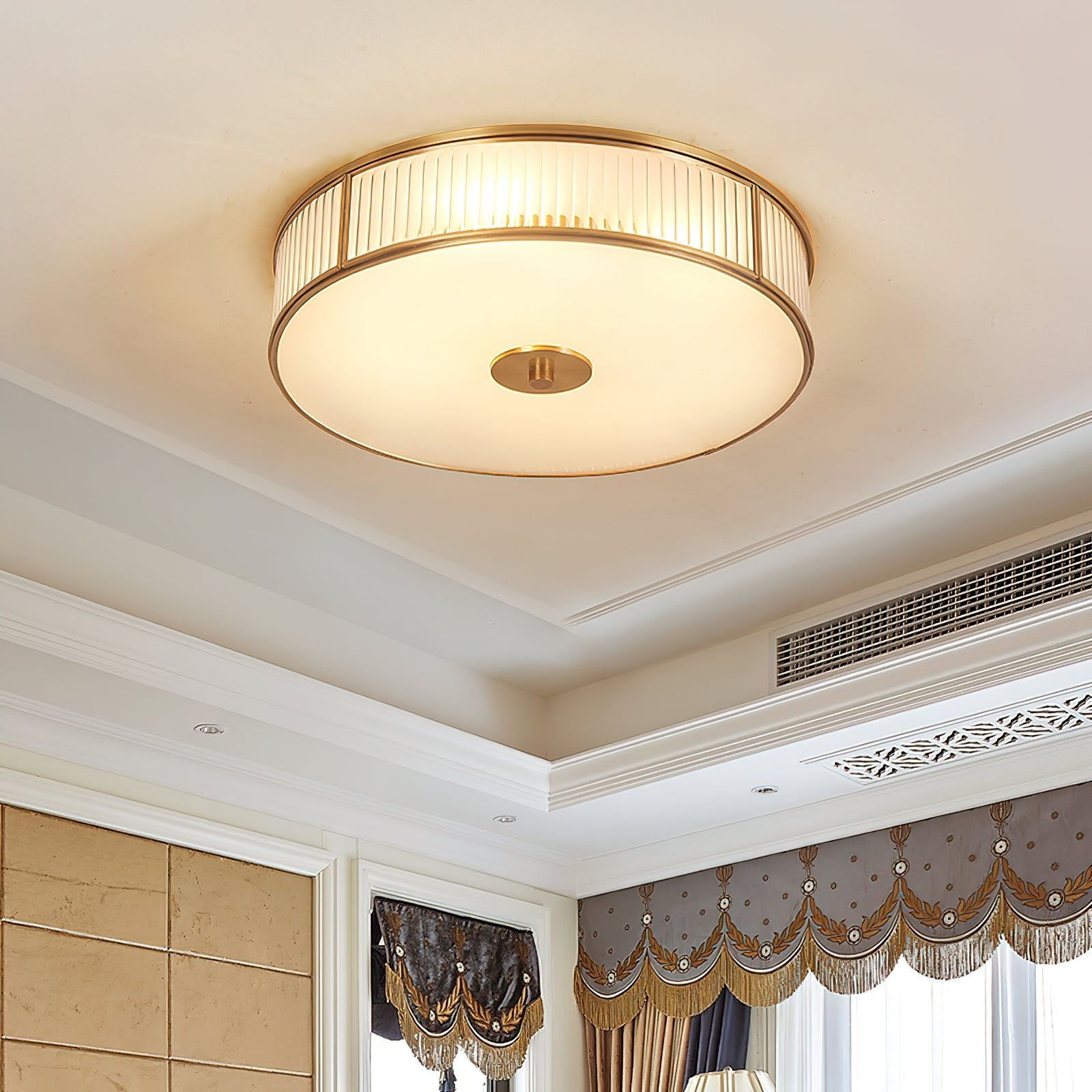 Sleek Vintage Ceiling Light – Brass Frame with Polished Glass Globes