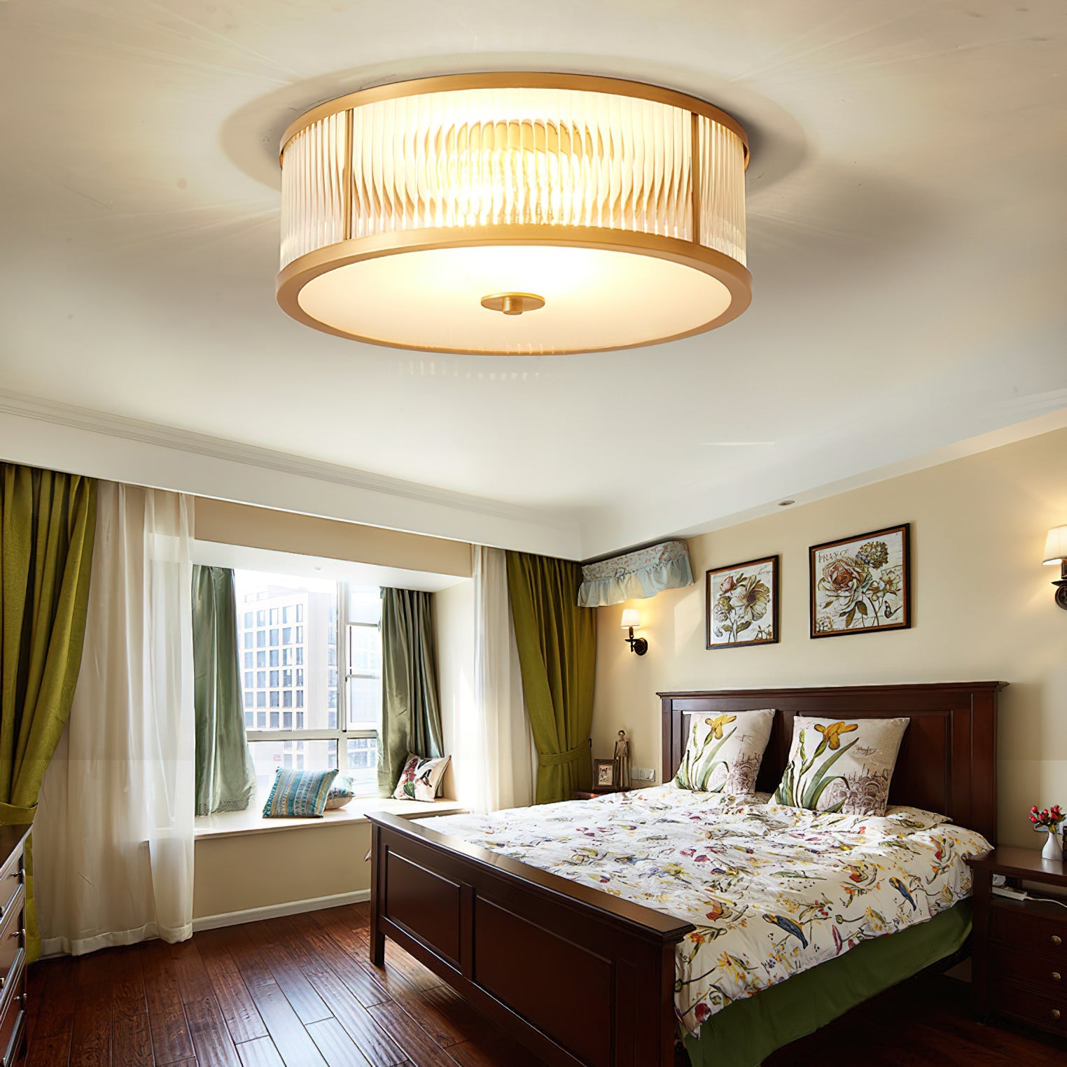 Sleek Vintage Ceiling Light – Brass Frame with Polished Glass Globes